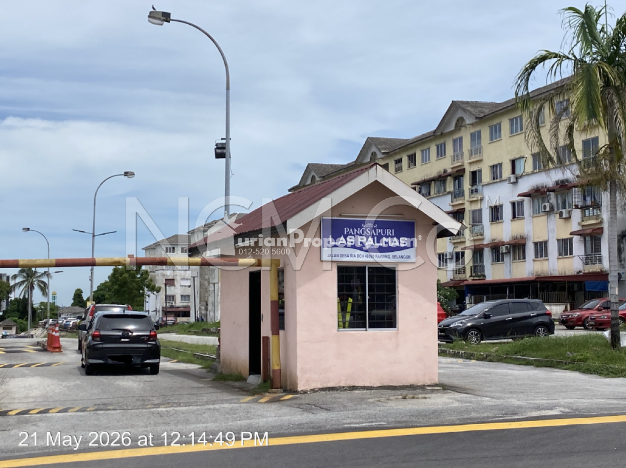 Flat For Auction at Las Palmas