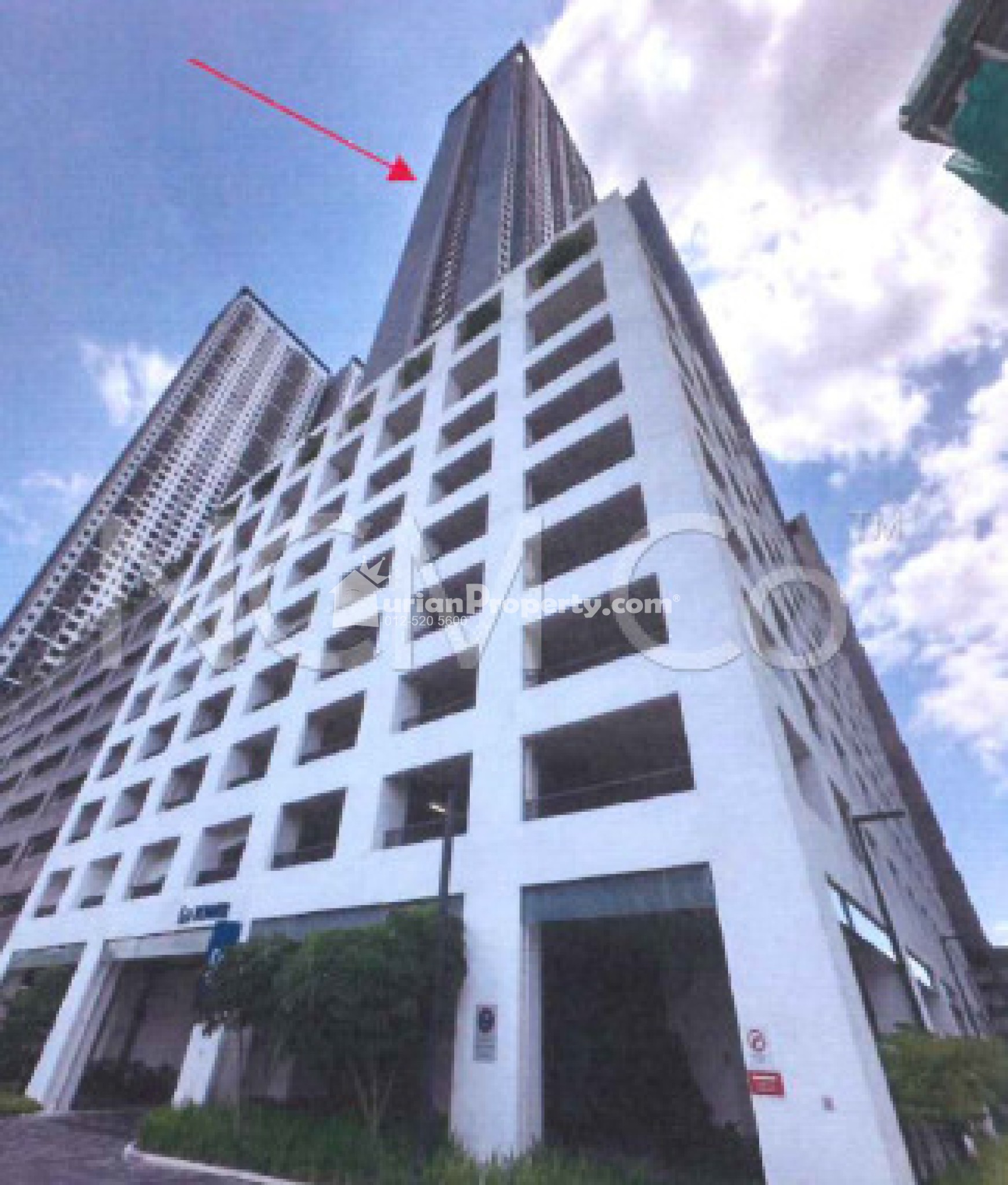 Serviced Residence For Auction at M Luna