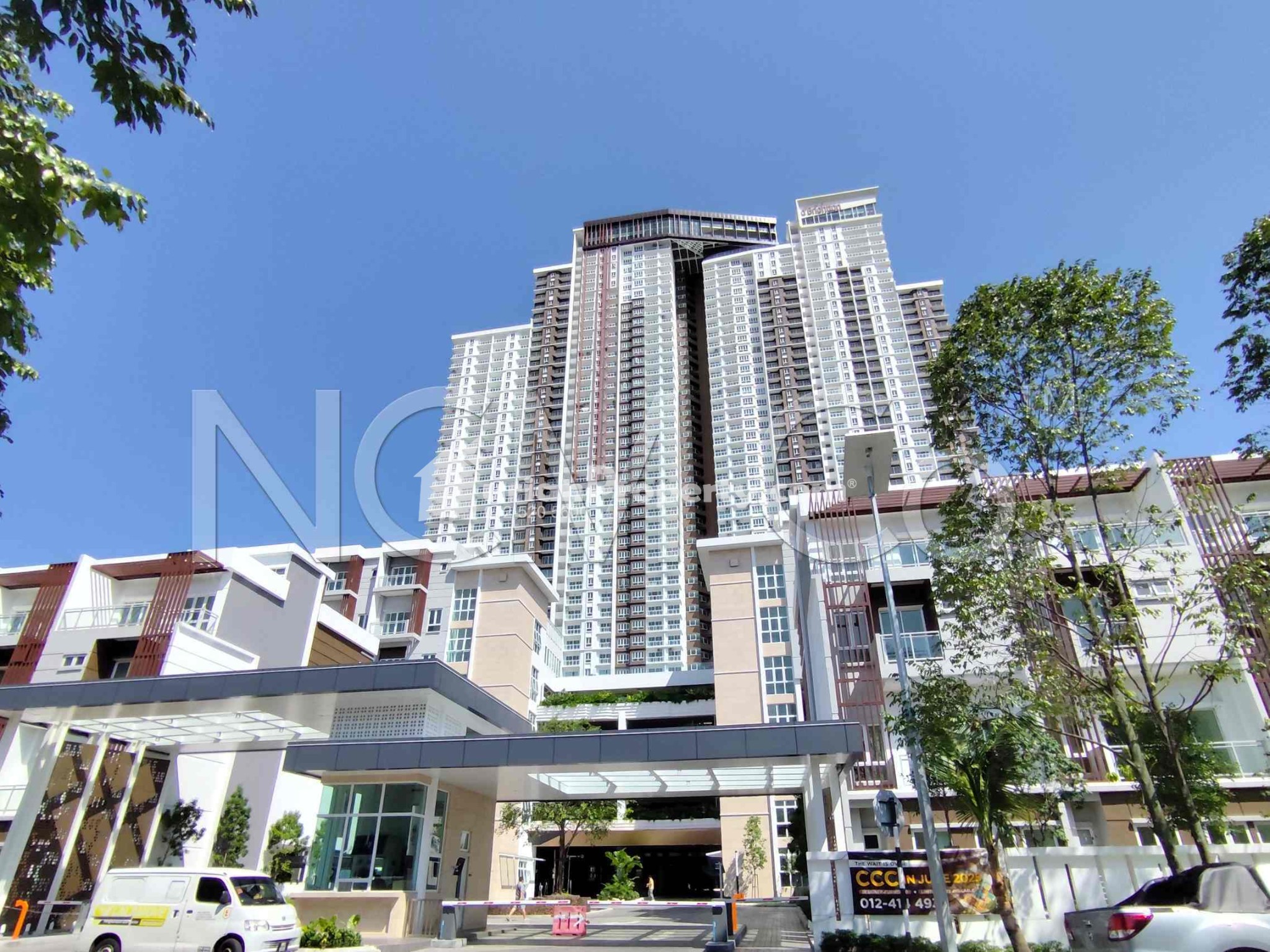 Condo For Auction at d'Brightton