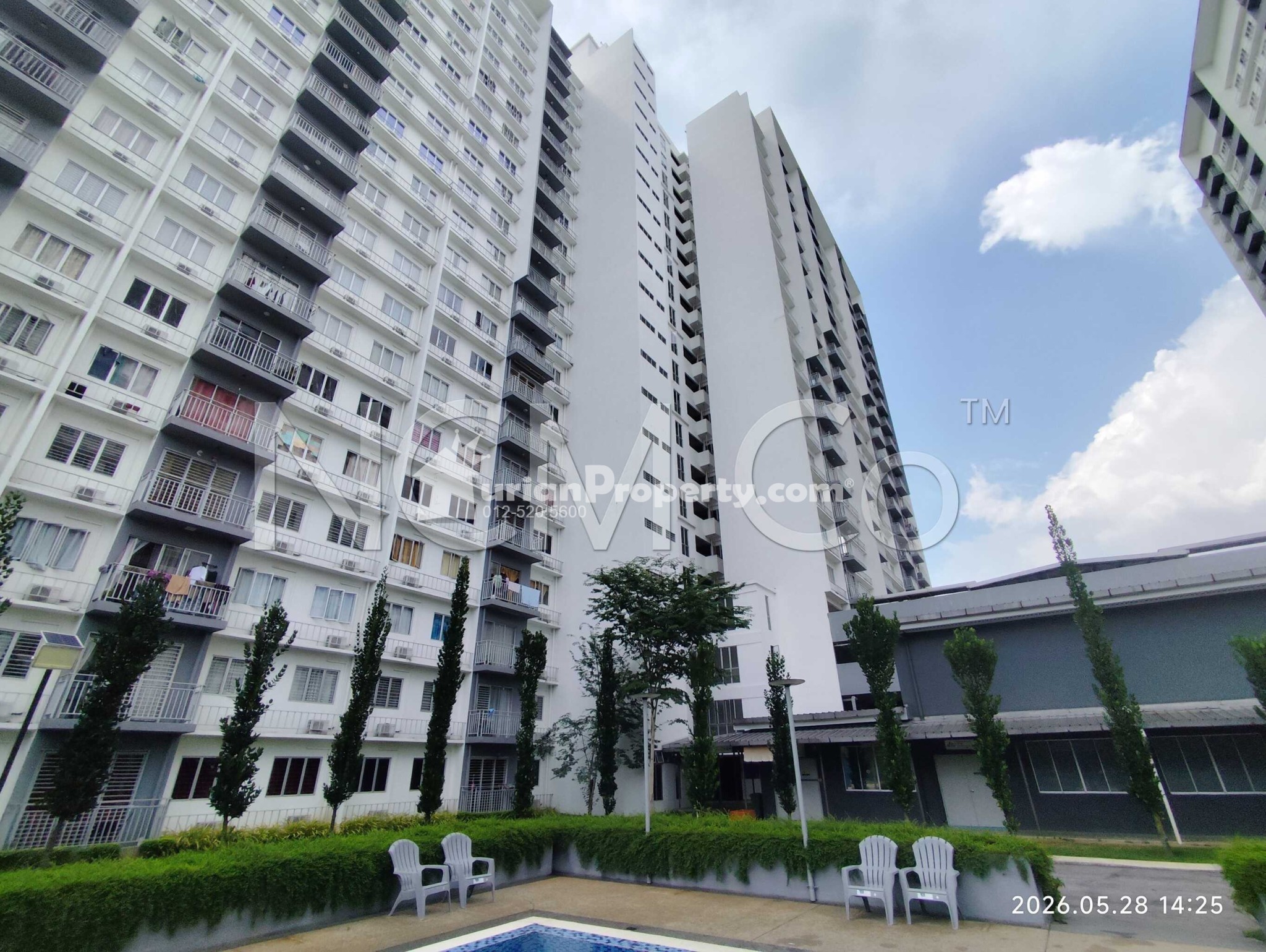Apartment For Auction at Vesta View Apartment