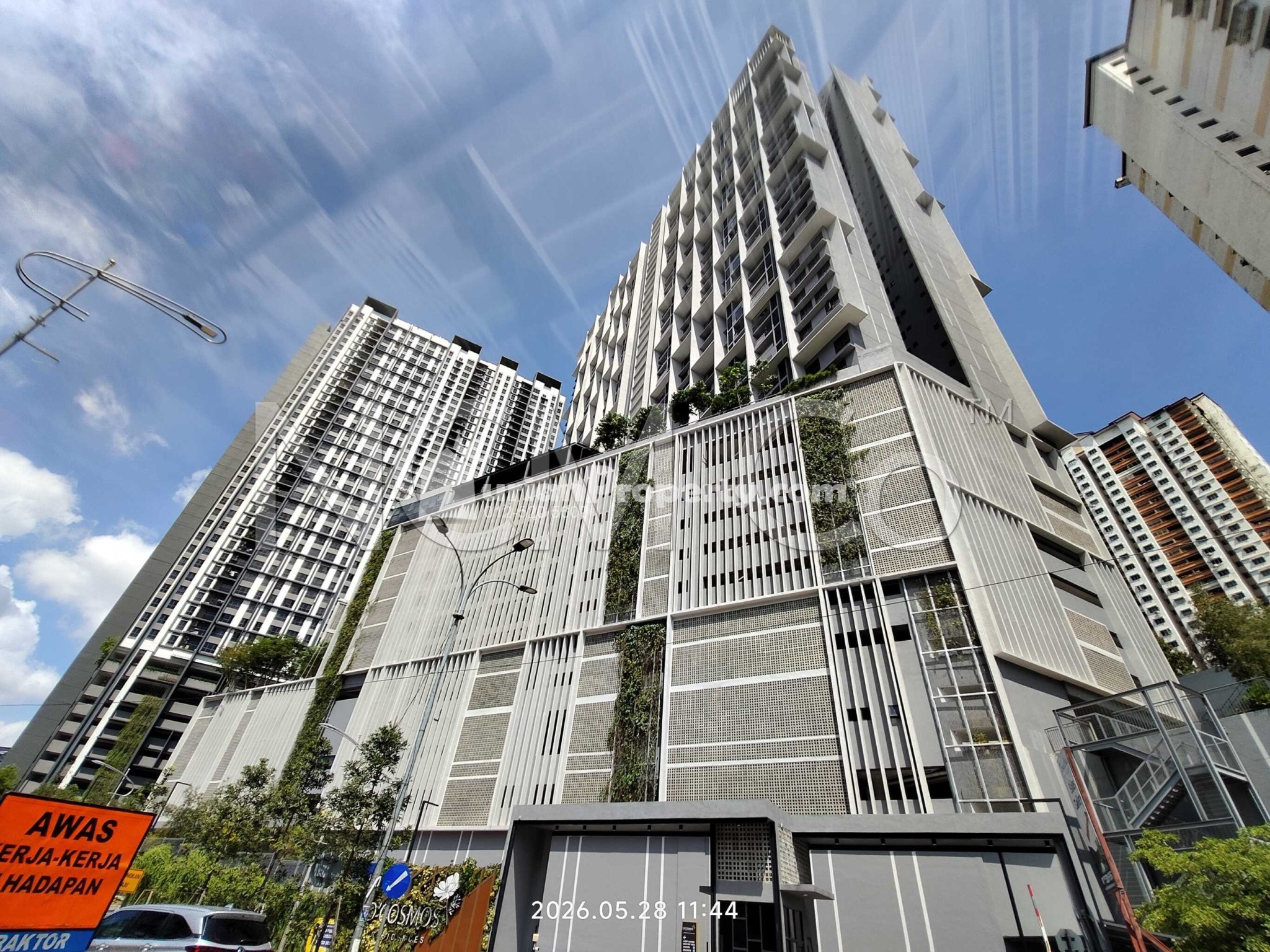 Serviced Residence For Auction at D'Cosmos Residences
