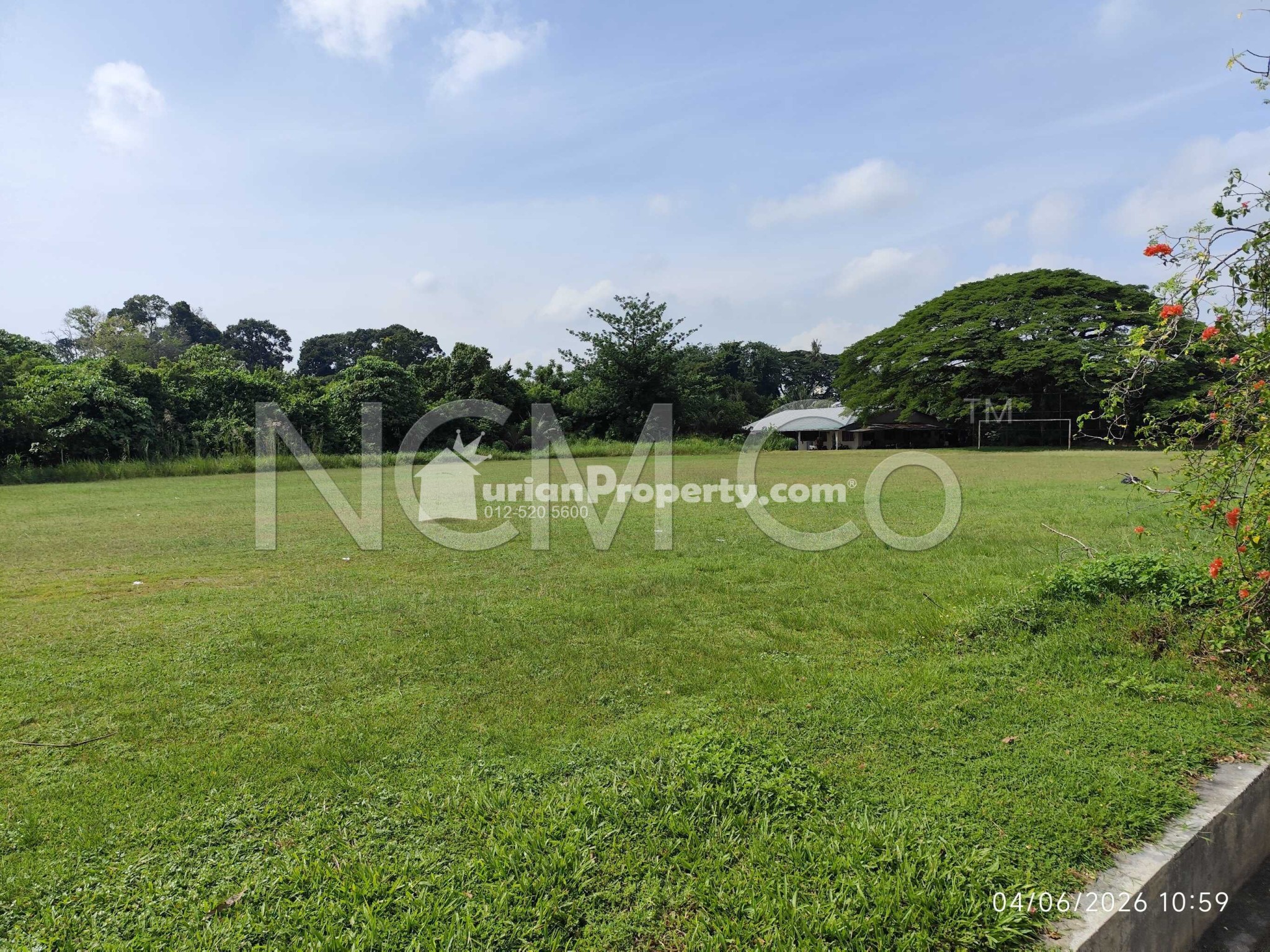 Terrace House For Auction at Taman Desa Aman