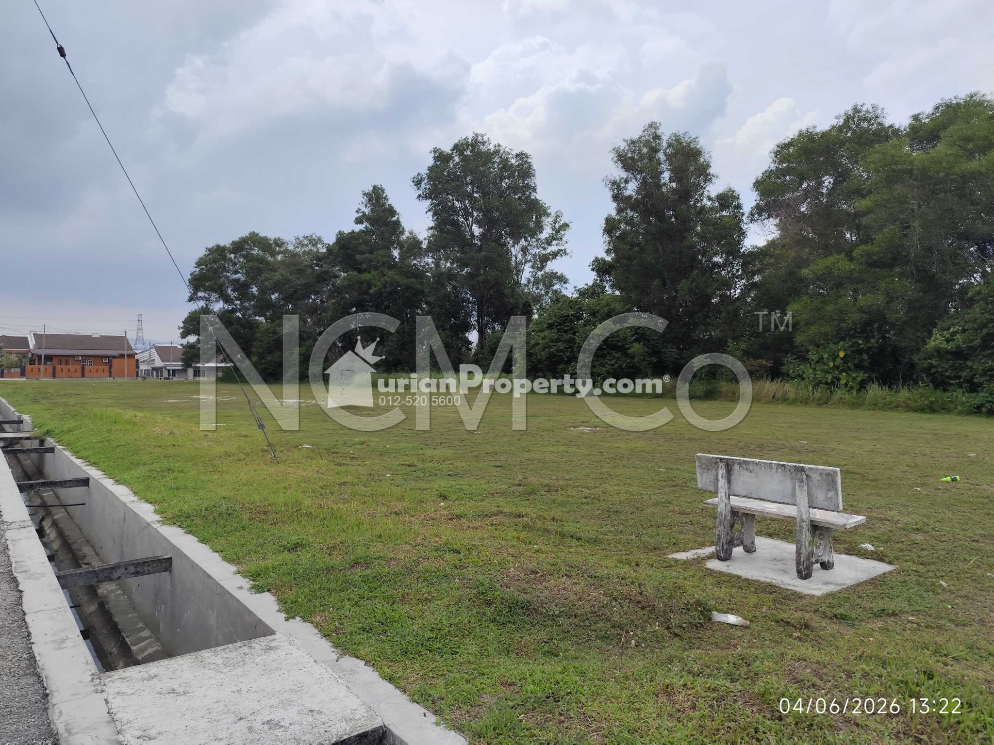 Terrace House For Auction at Taman Tronoh Universiti