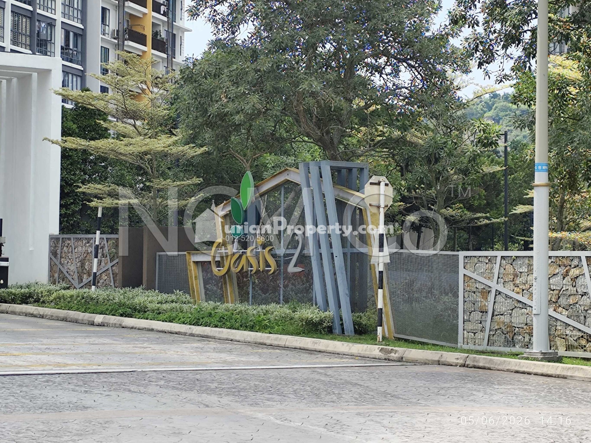 Condo For Auction at Oasis 2 Residence