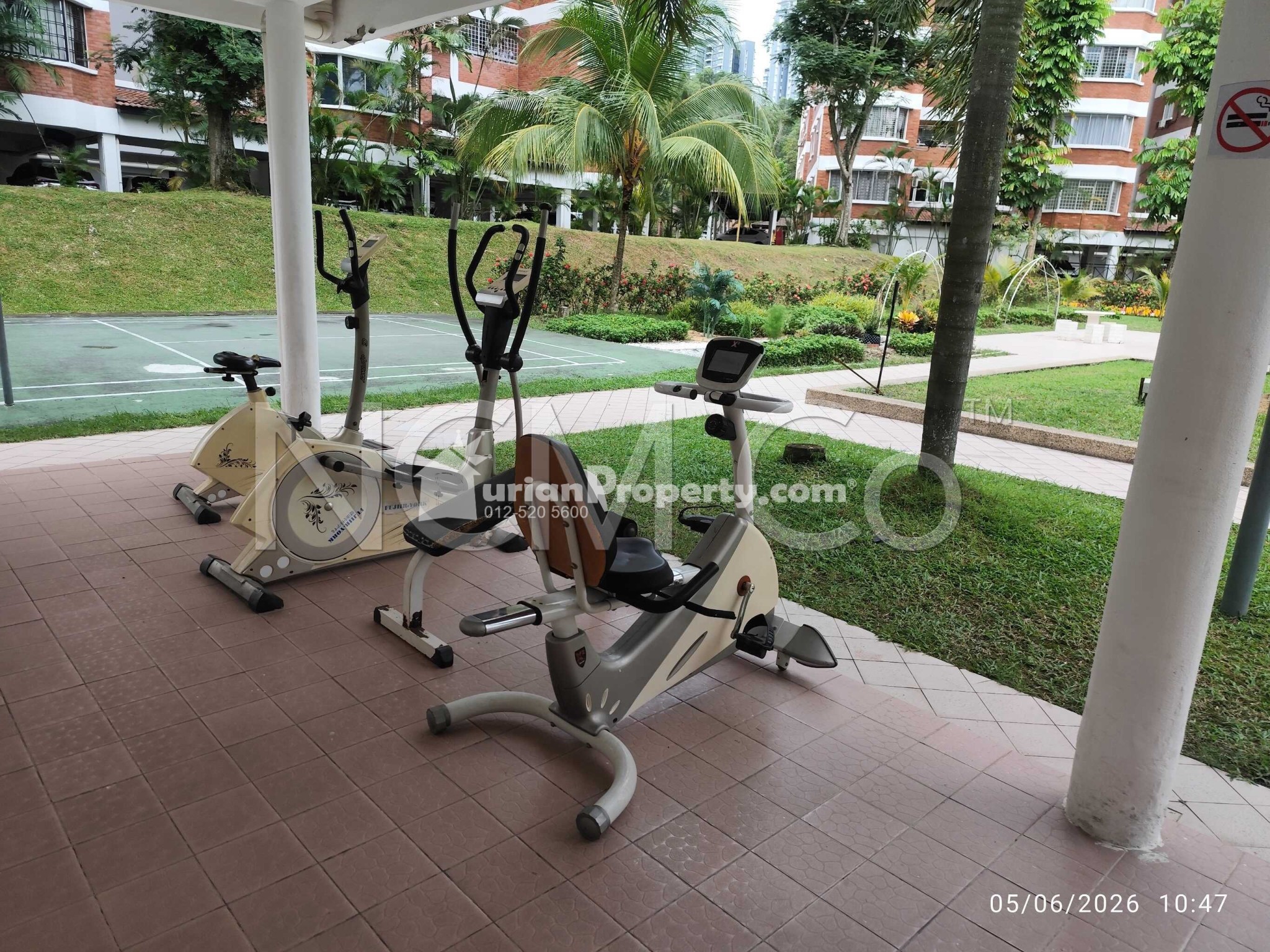 Condo For Auction at Green Acre Park