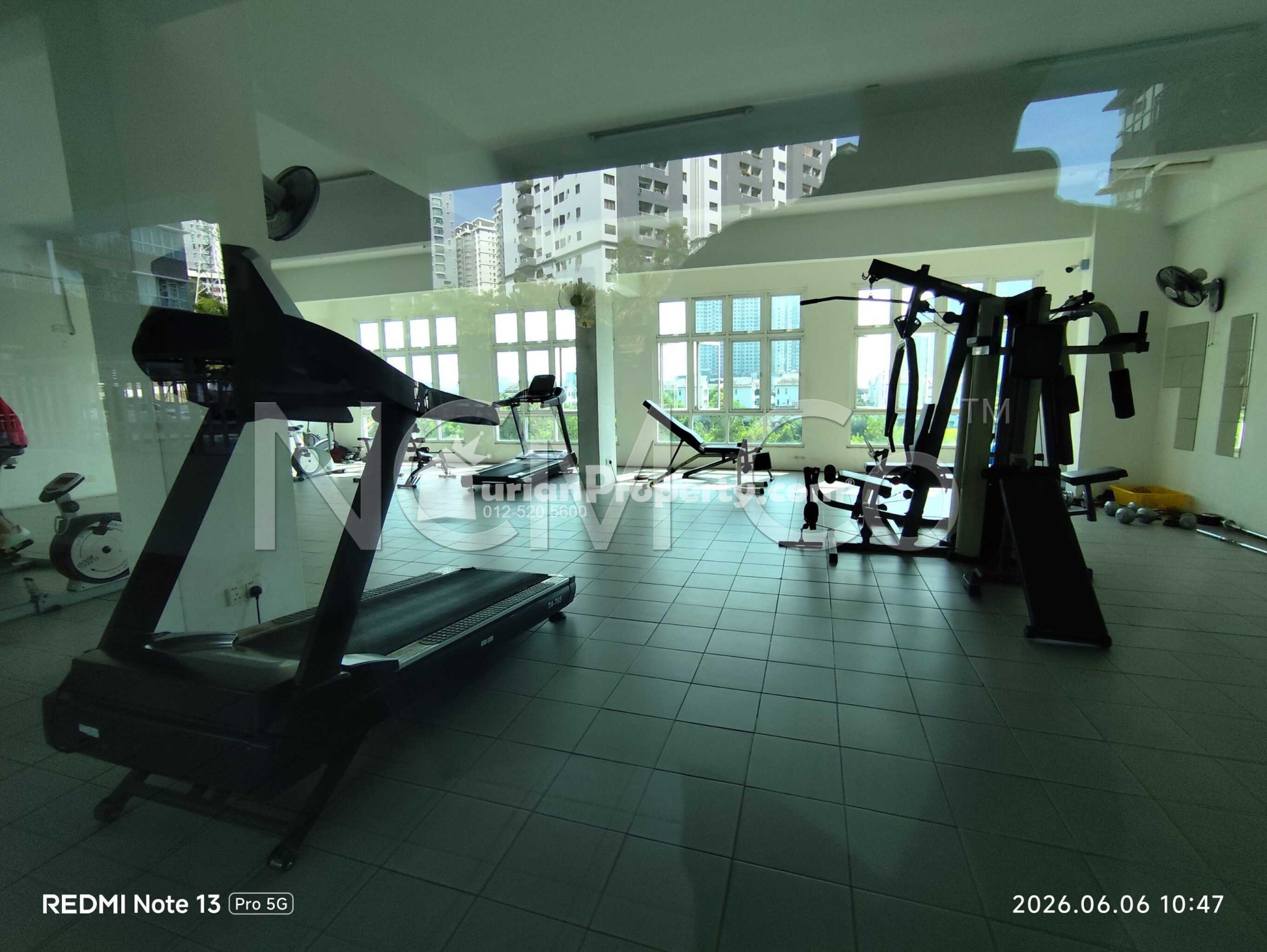 Apartment For Auction at Rosvilla