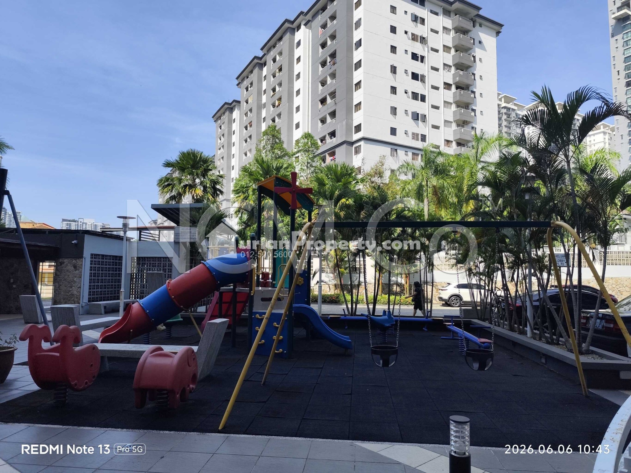 Apartment For Auction at Rosvilla