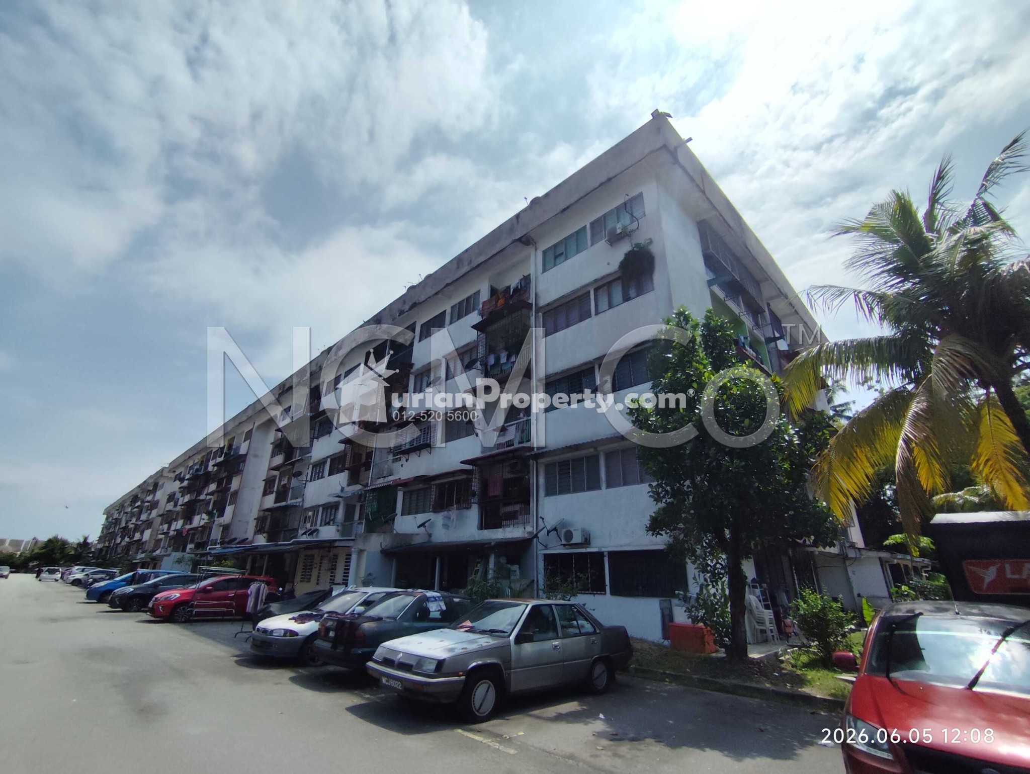 Flat For Auction at Flat Taman Kosas