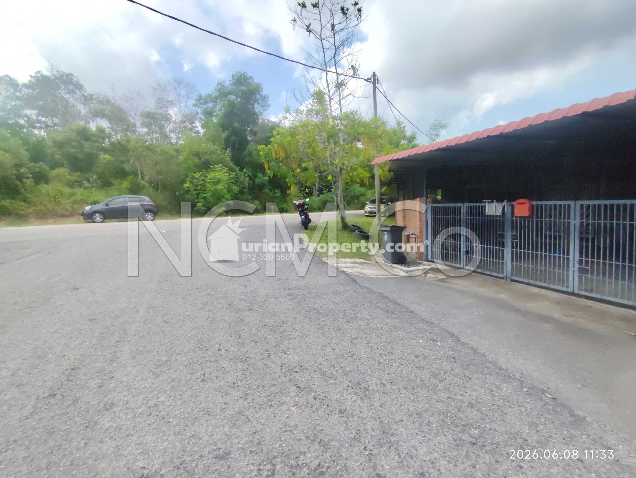 Terrace House For Auction at Taman Jasin Height