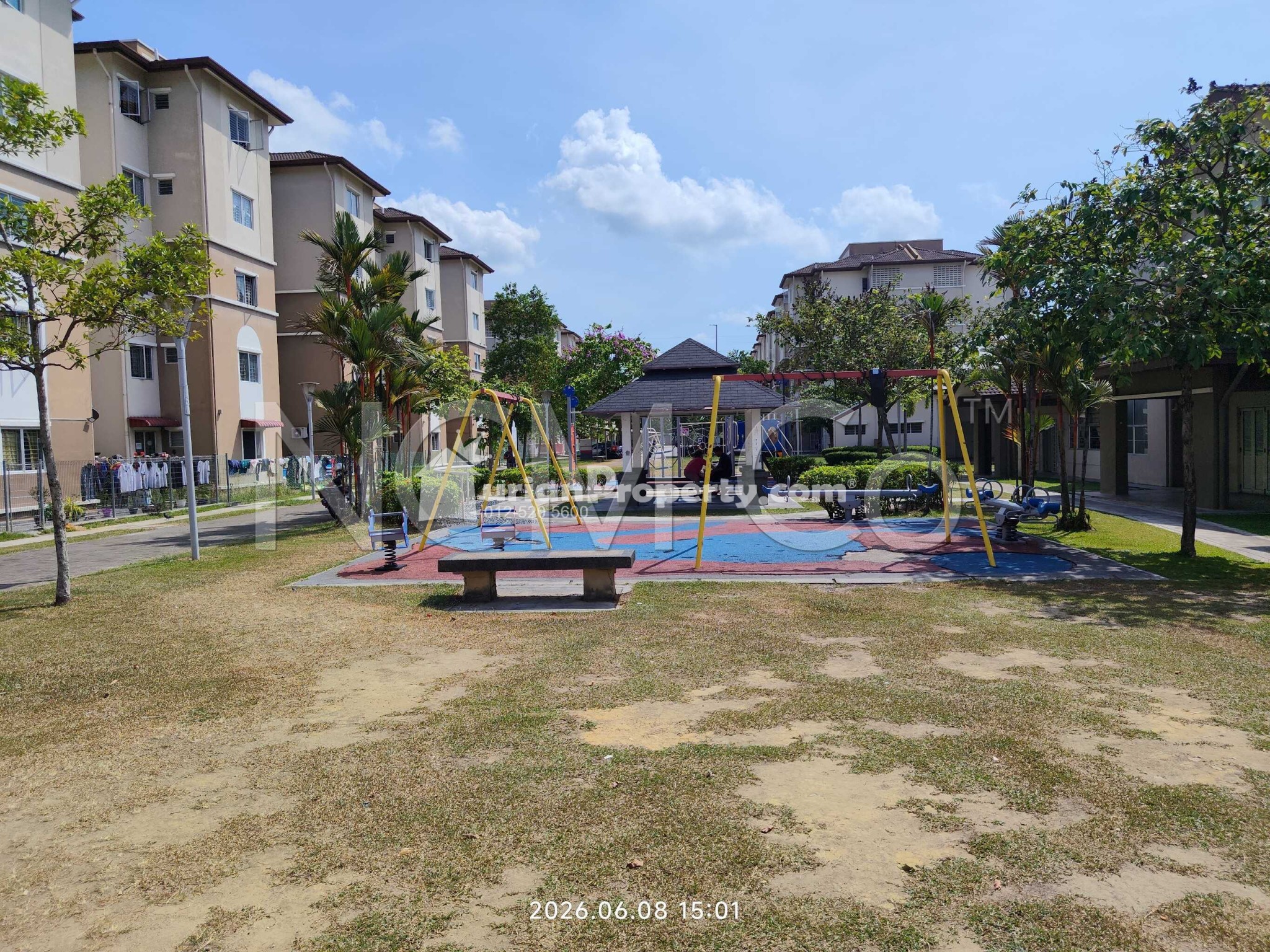 Apartment For Auction at Apartment Akasia