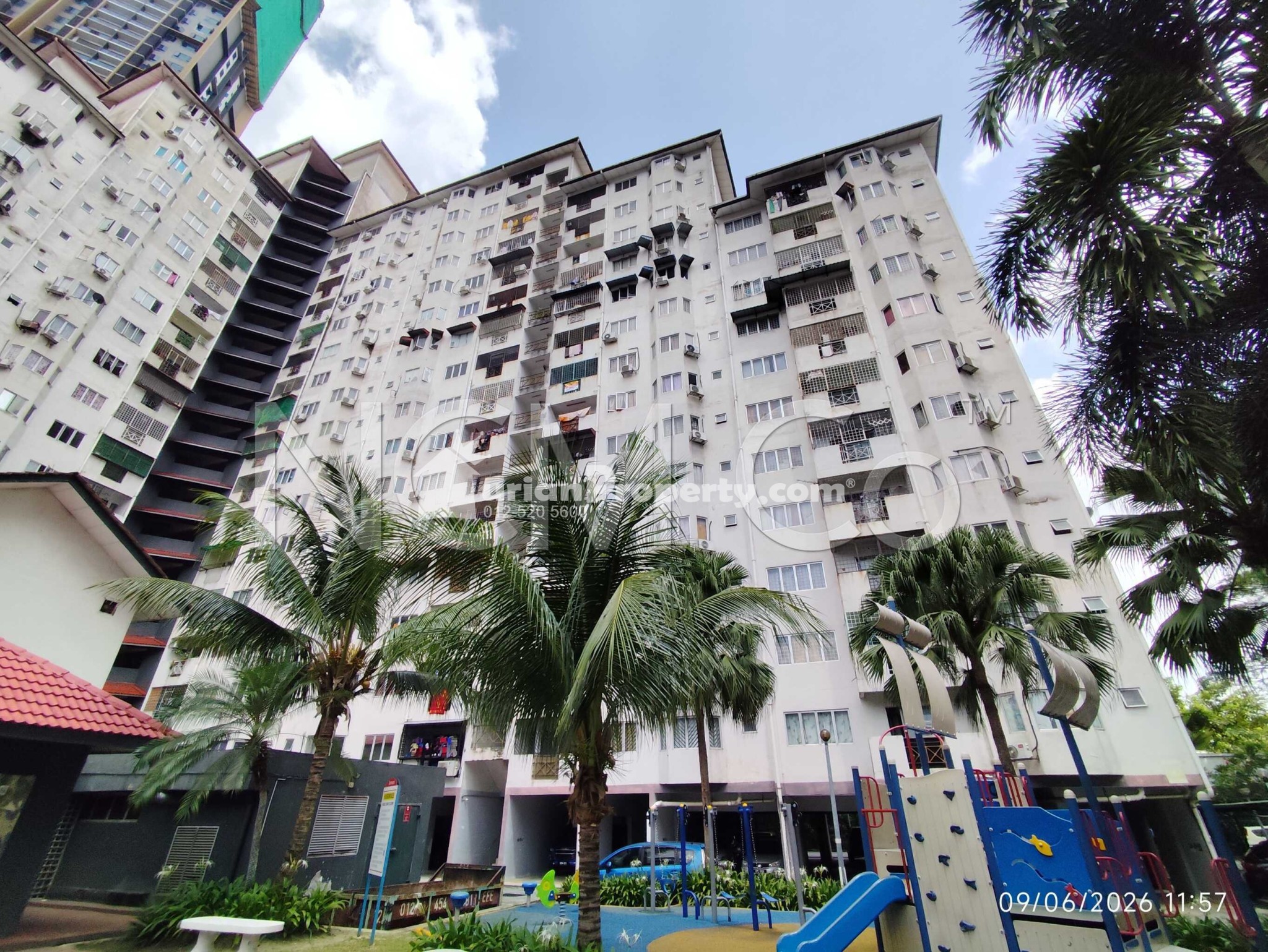 Condo For Auction at Sri Suajaya Condominium