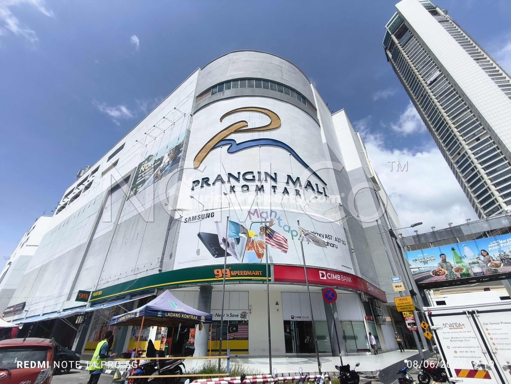 Shop For Auction at Prangin Mall