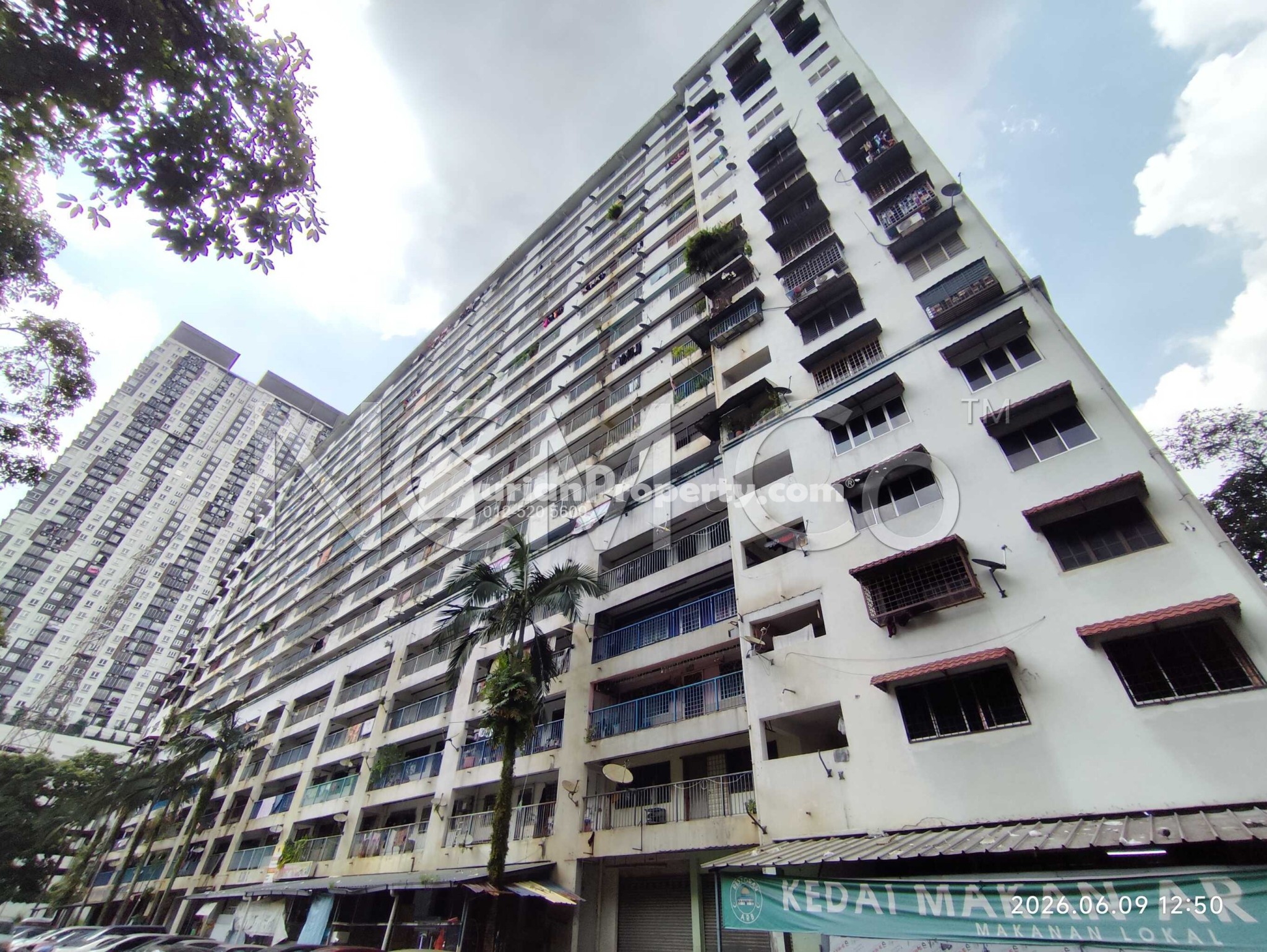 Apartment For Auction at Flat Danau Kota