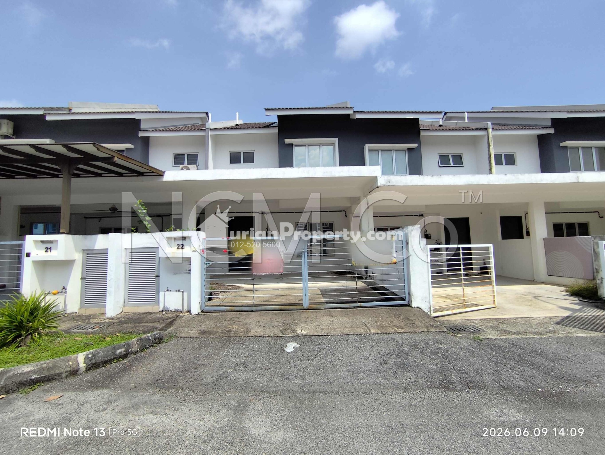 Terrace House For Auction at Iringan Bayu