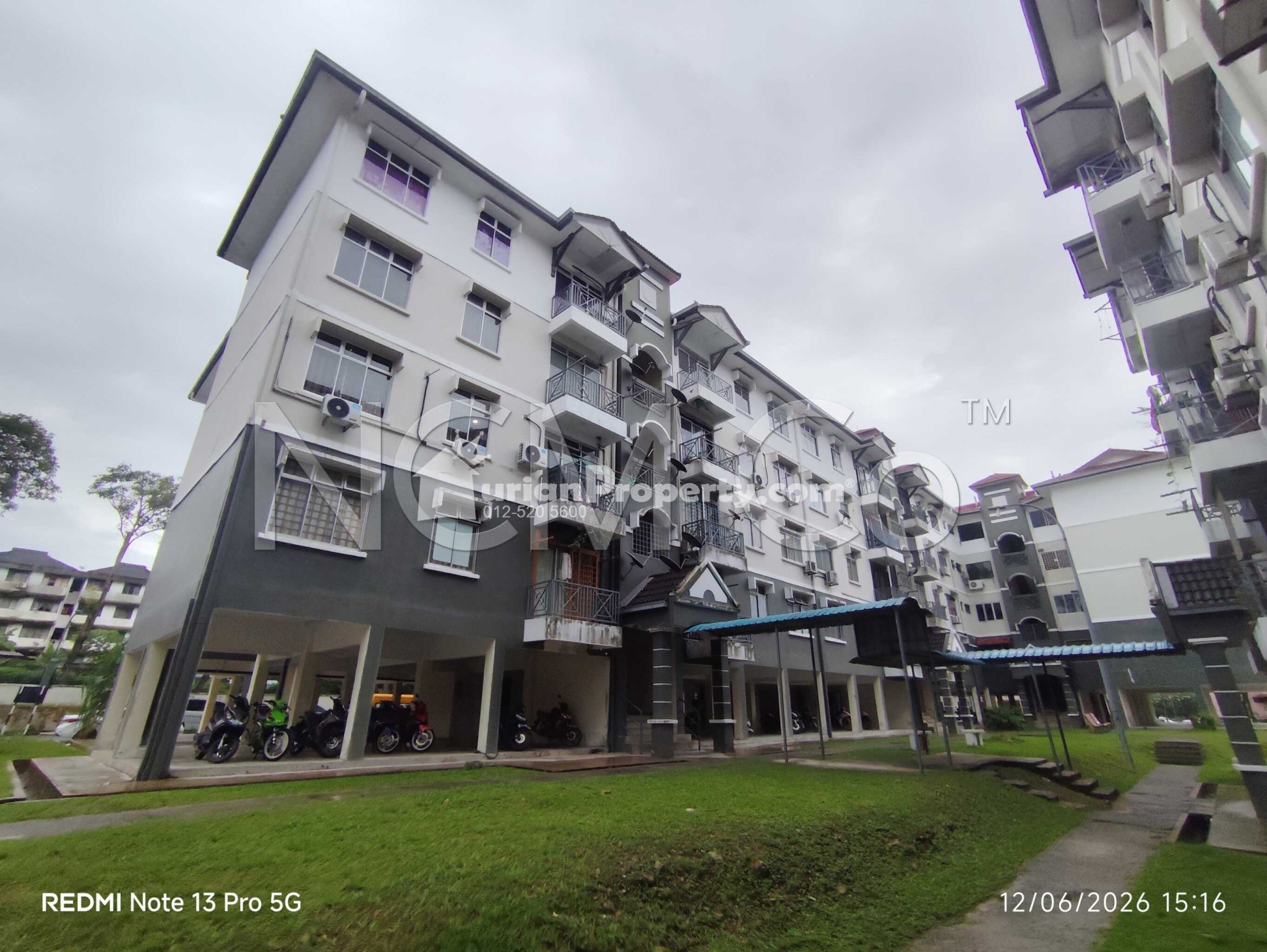 Apartment For Auction at Apartment Ria 1