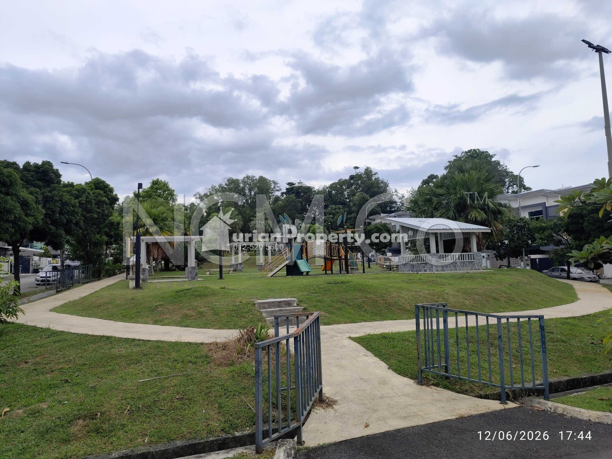 Terrace House For Auction at Taman Kajang Perdana