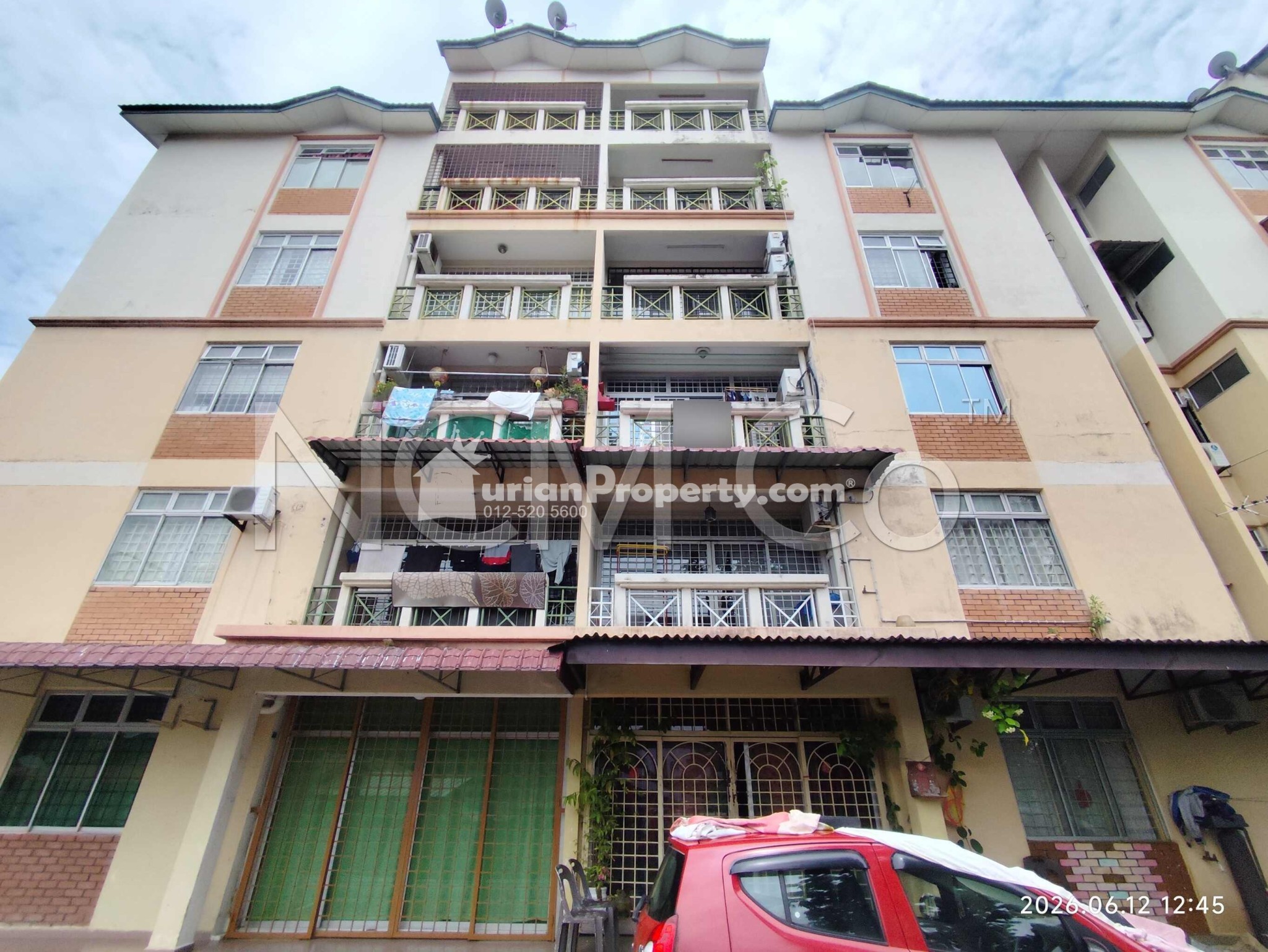 Apartment For Auction at Pangsapuri Puteri Kesidang