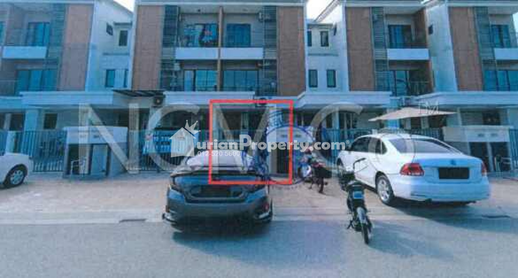 Terrace House For Auction at Elegan