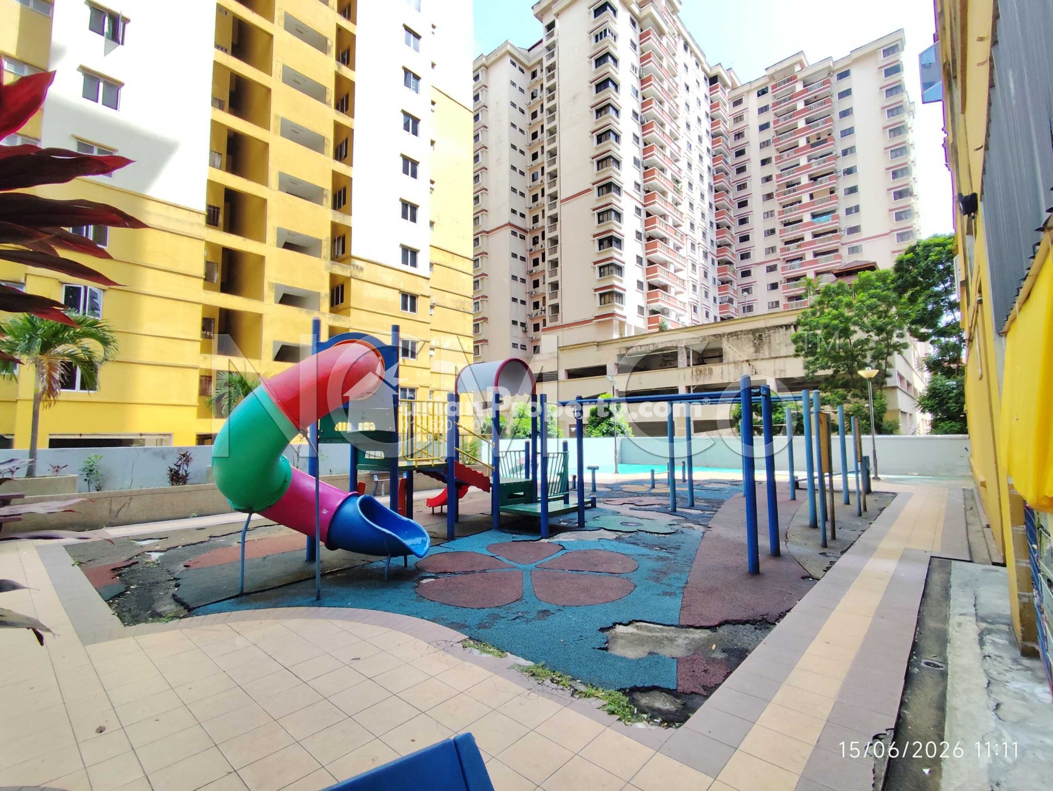 Apartment For Auction at Pelangi Damansara