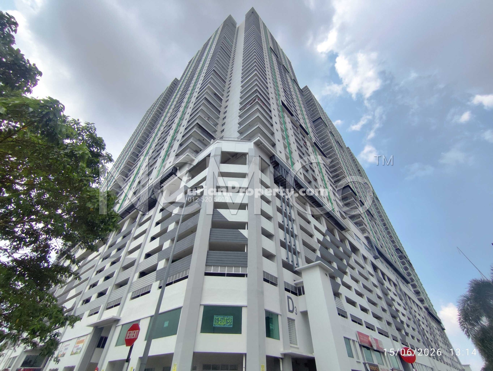Serviced Residence For Auction at Razak City Residences