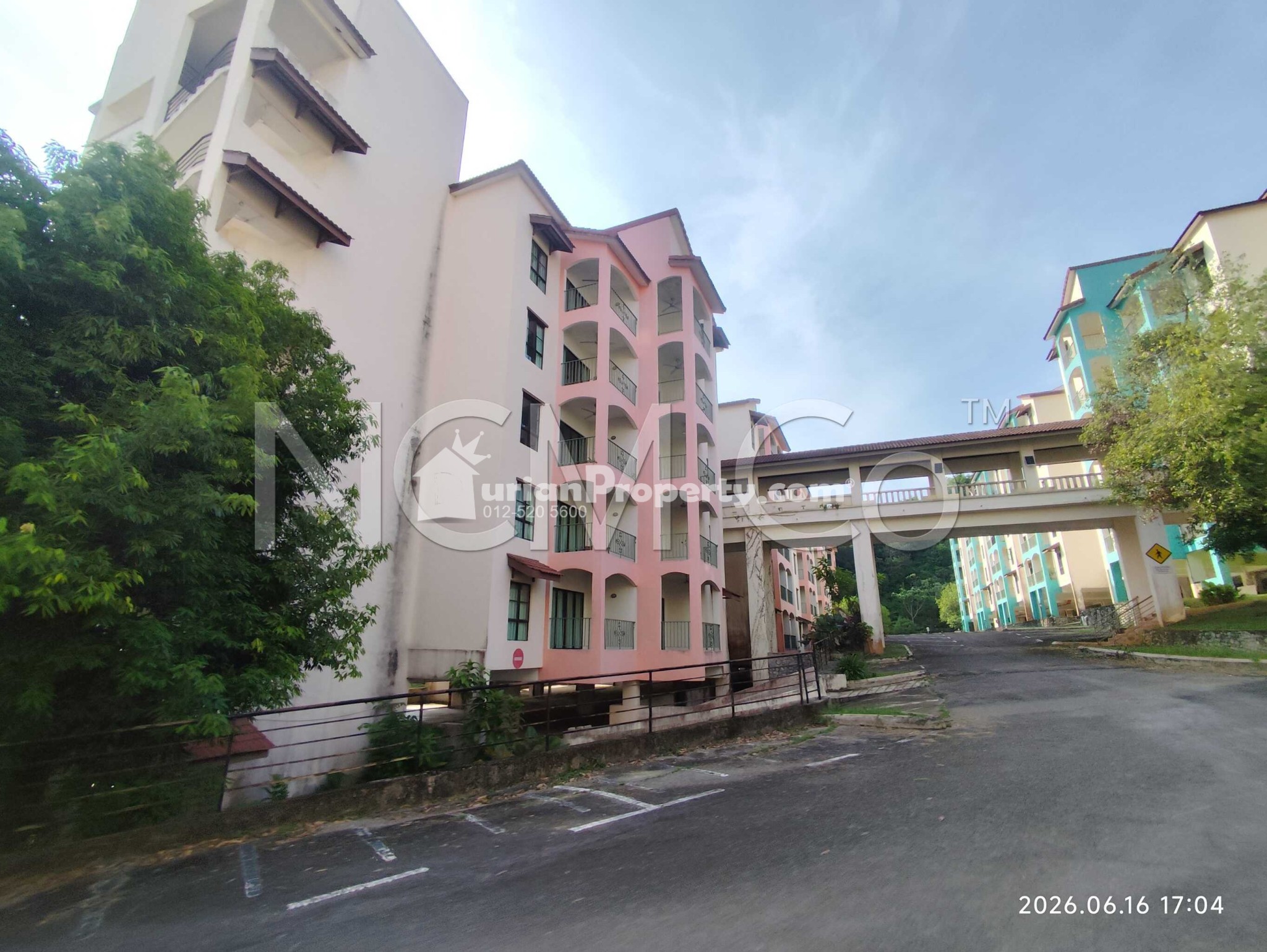 Serviced Residence For Auction at Caribbean Bay Resort