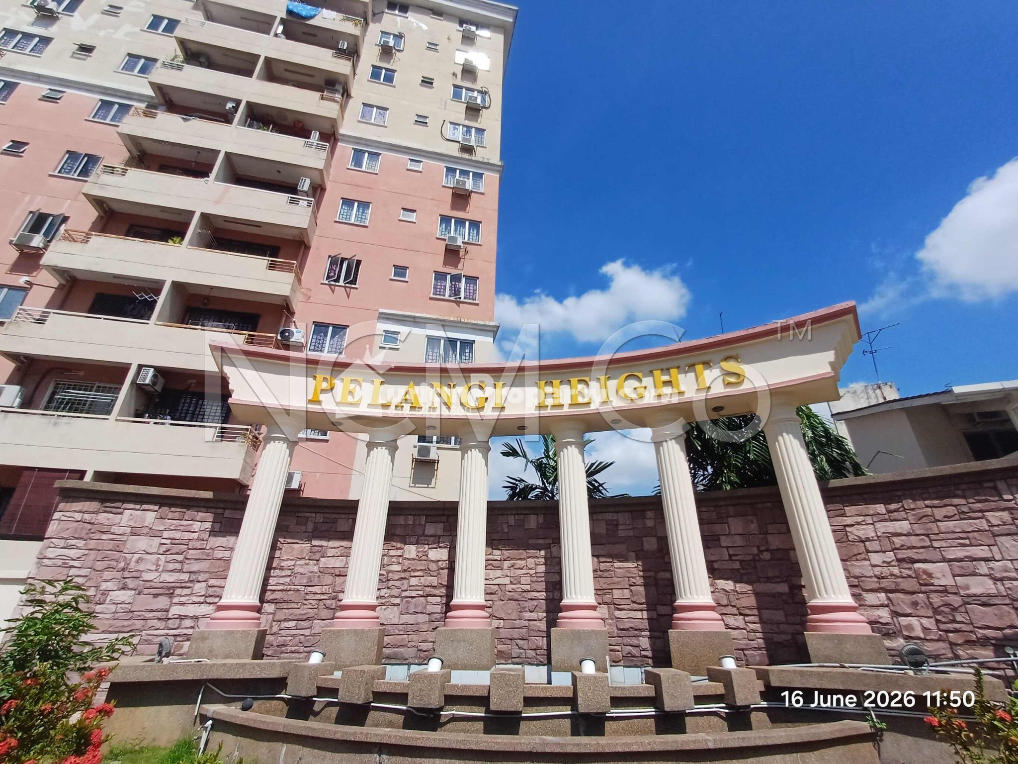 Apartment For Auction at Pelangi Heights
