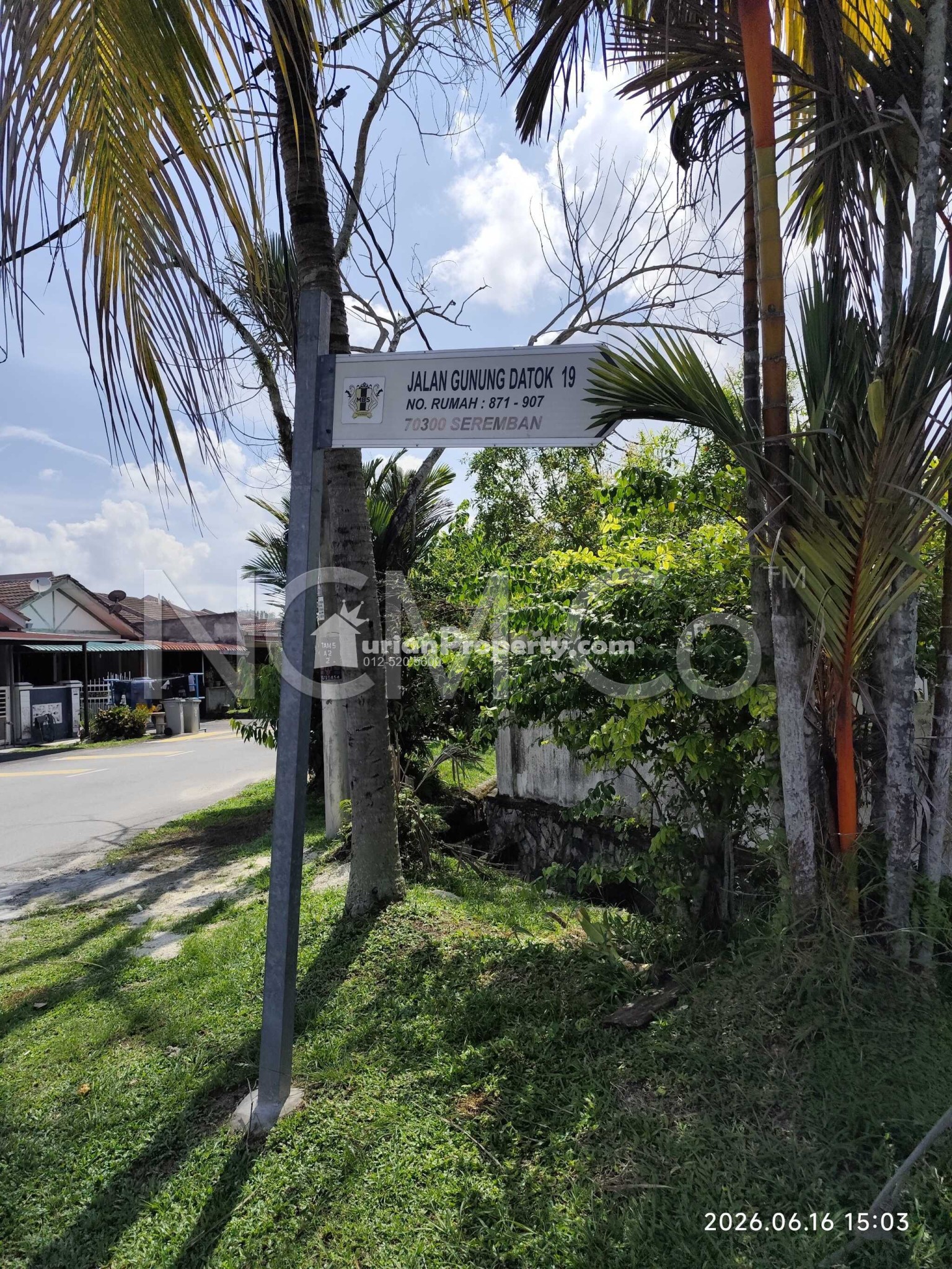 Terrace House For Auction at Taman Angsamas
