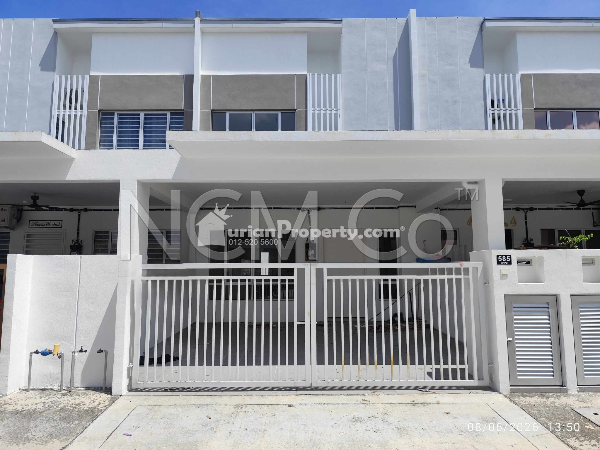 Terrace House For Auction at Bayu Sutera