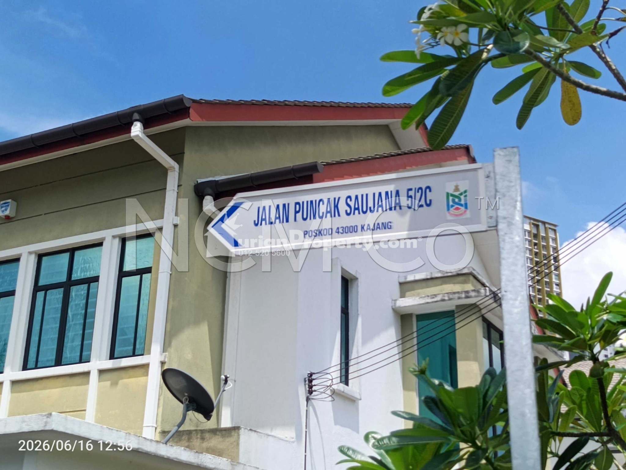 Terrace House For Auction at Taman Puncak Saujana
