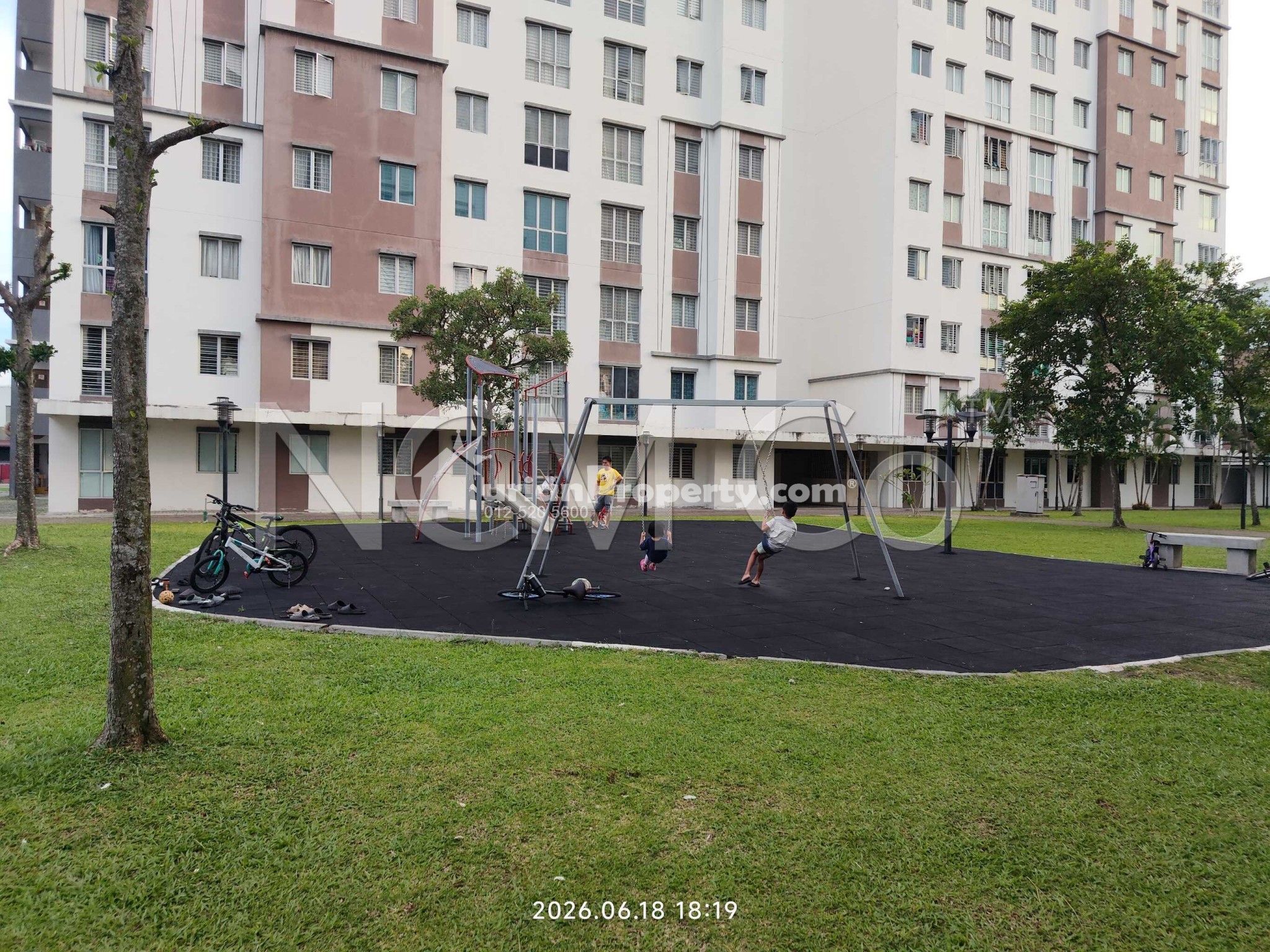 Apartment For Auction at Azaria Apartment