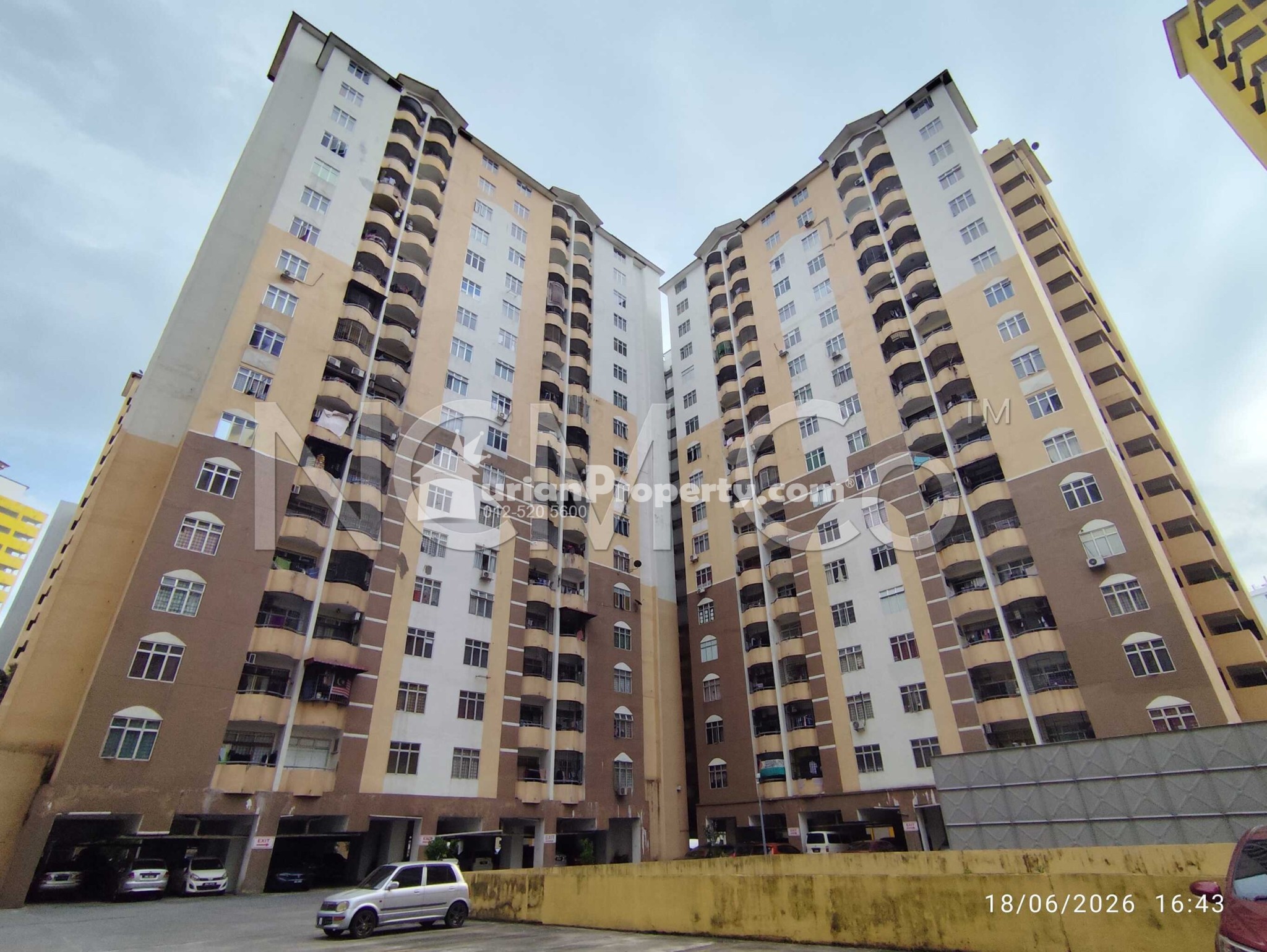 Apartment For Auction at Lagoon Perdana Apartment