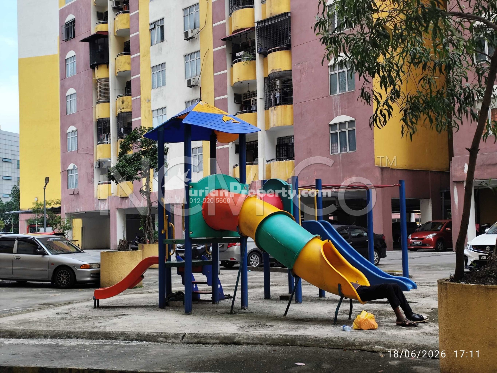 Apartment For Auction at Lagoon Perdana Apartment