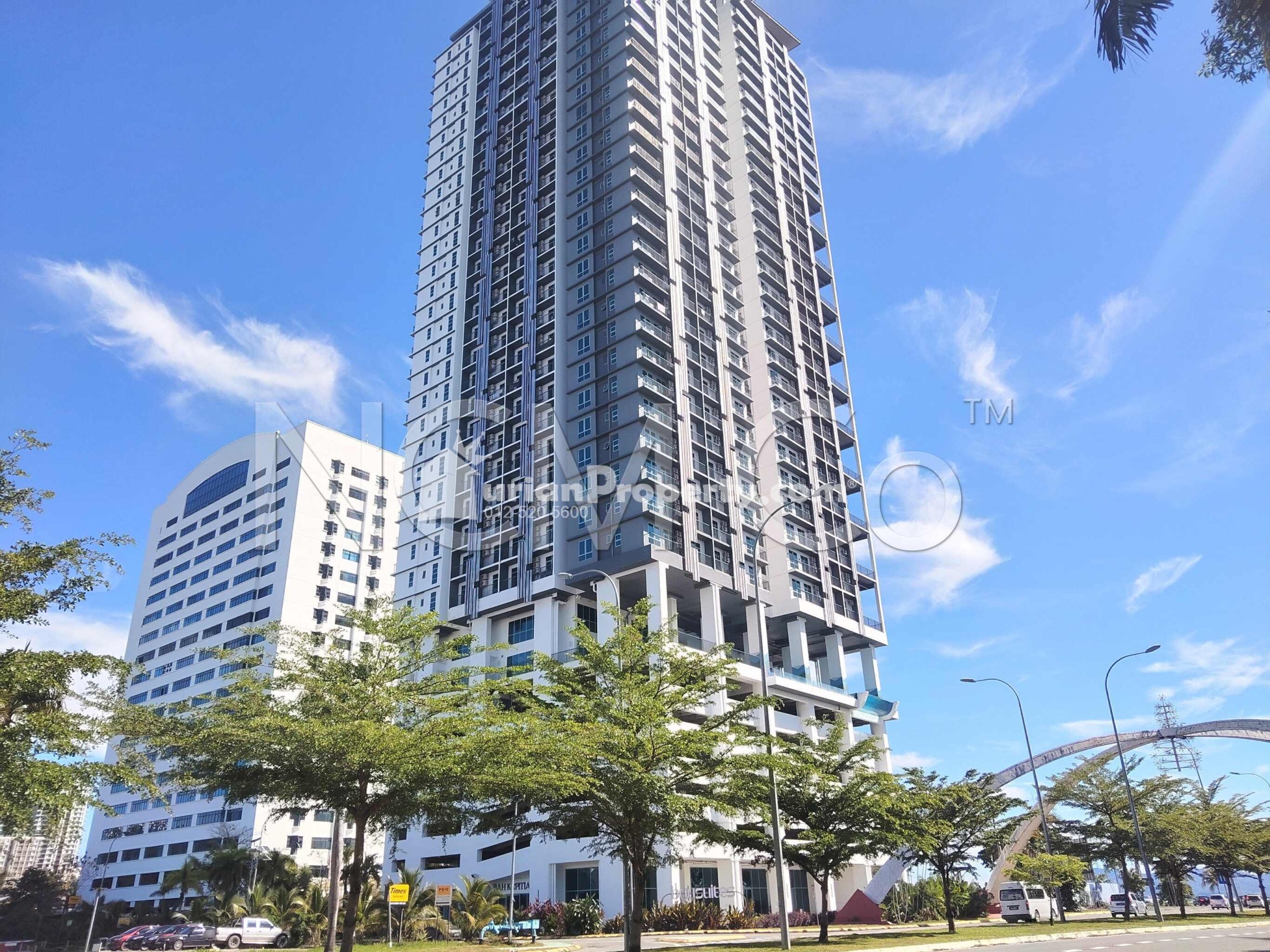 Shop For Auction at Bay Suites