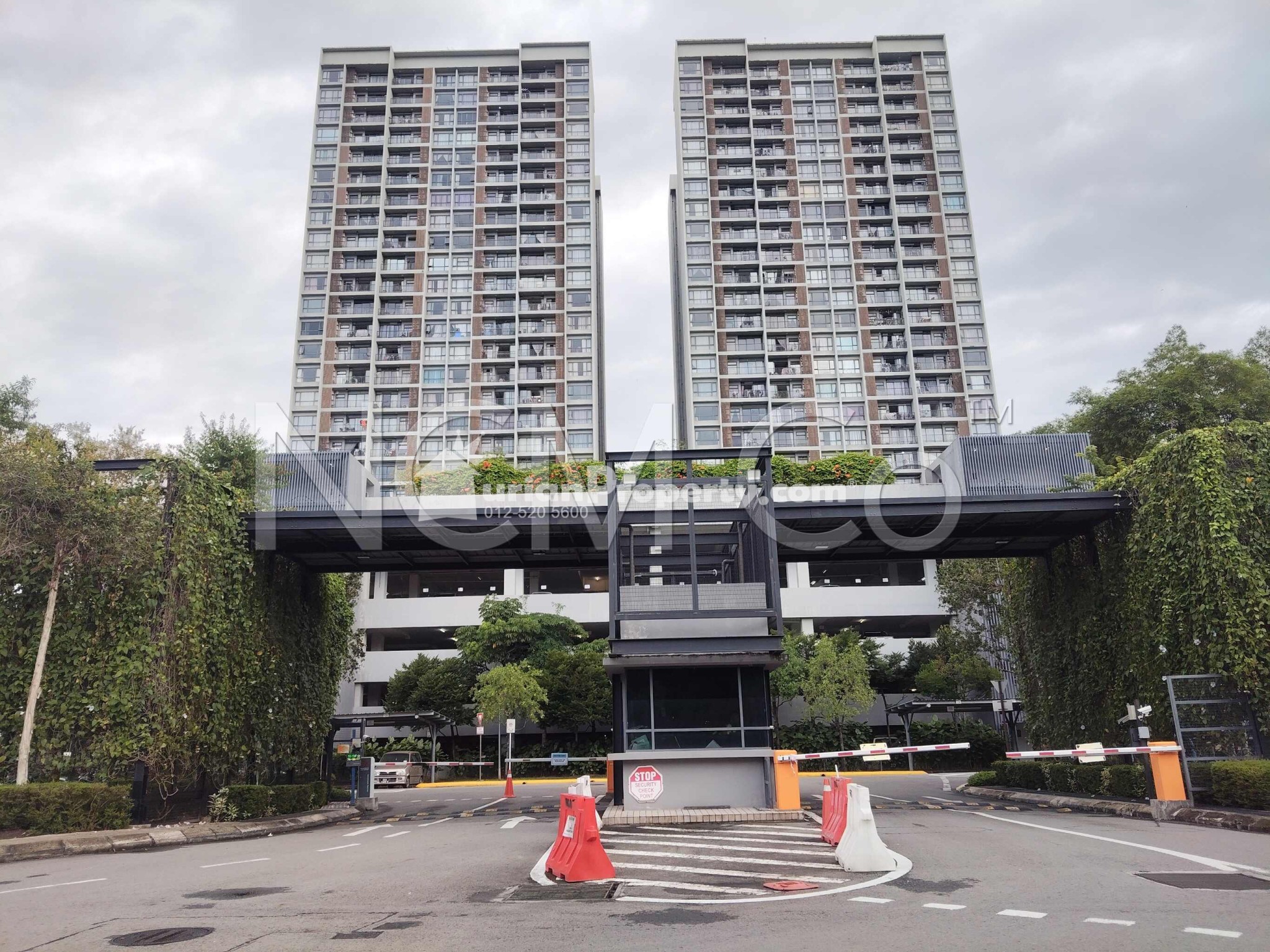 Condo For Auction at The Gardens at Bundusan