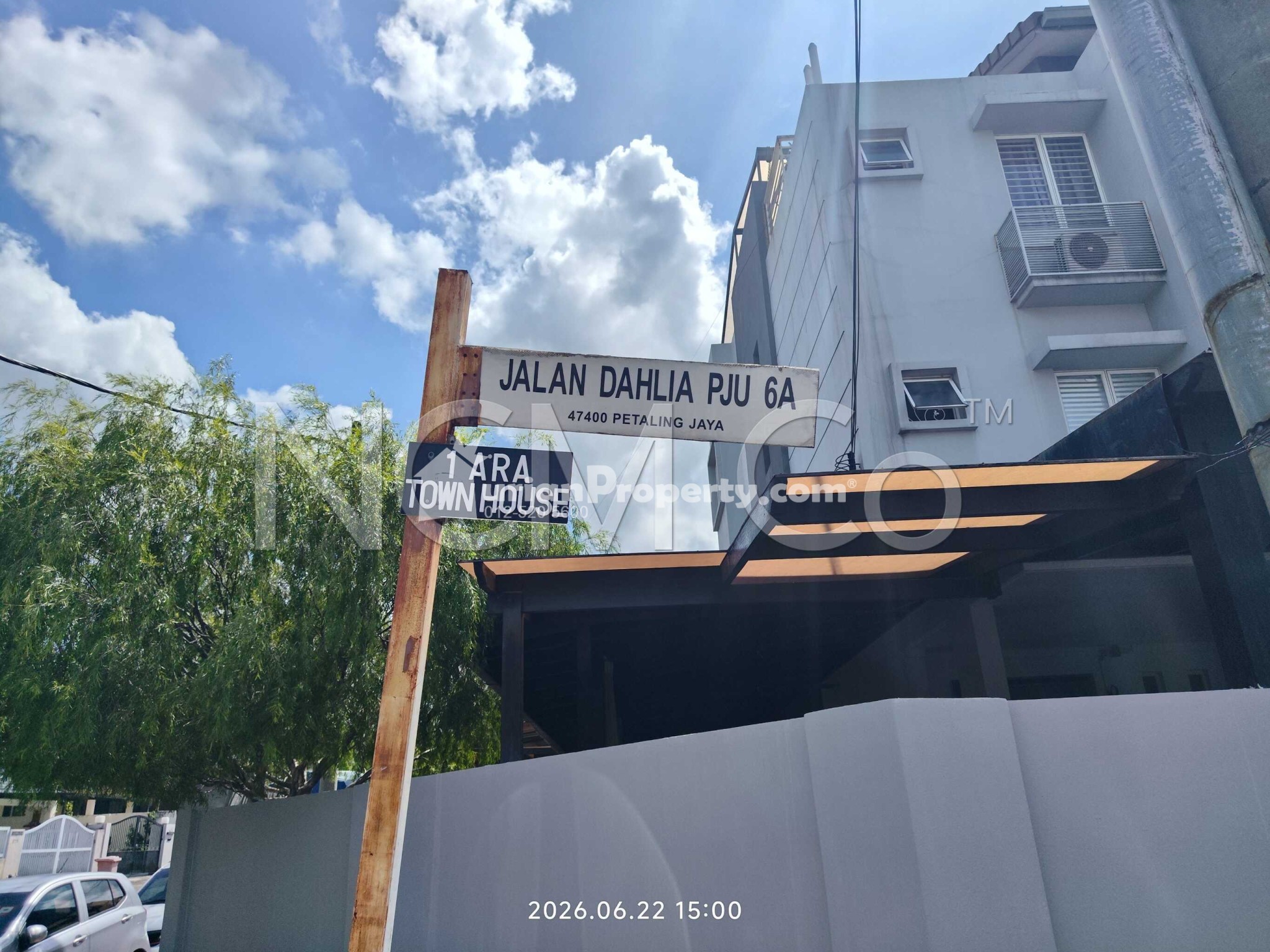 Terrace House For Auction at Sri Araville