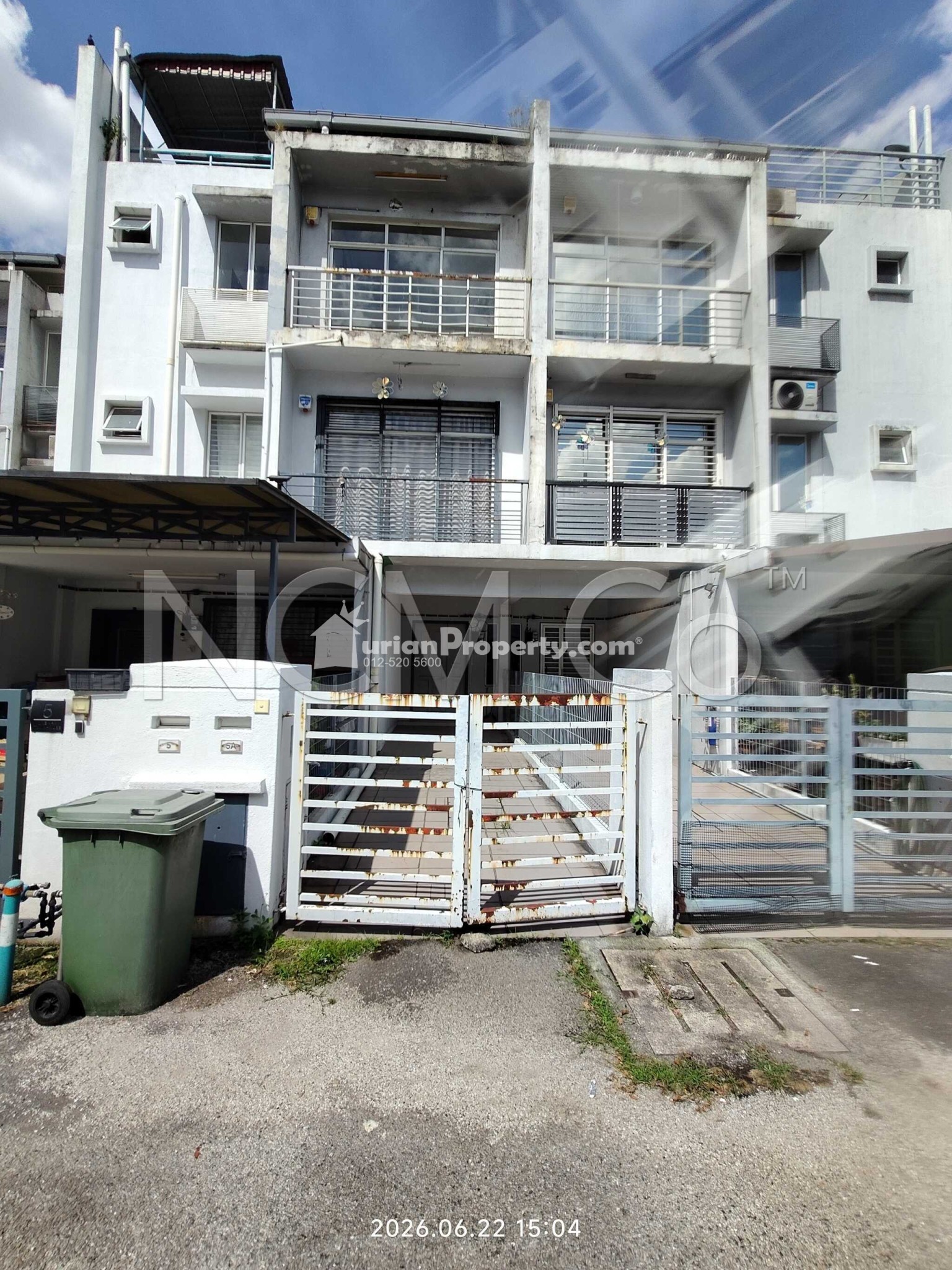 Terrace House For Auction at Sri Araville