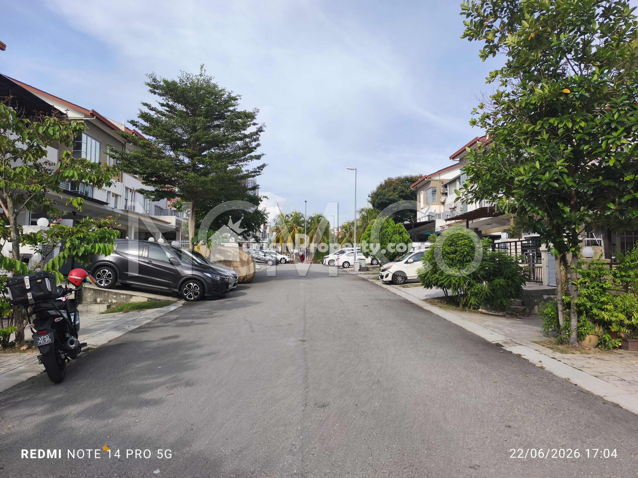 Terrace House For Auction at D'Alpinia