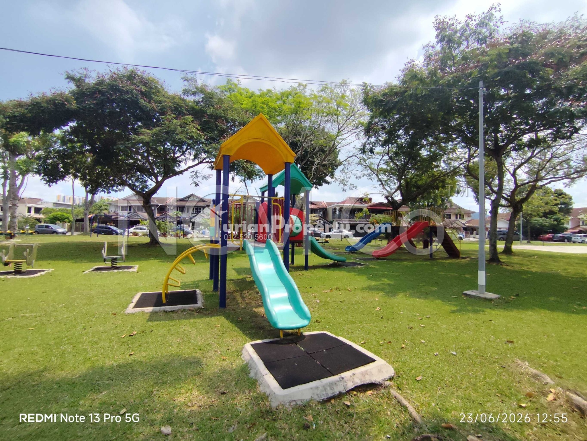 Terrace House For Auction at Section 7