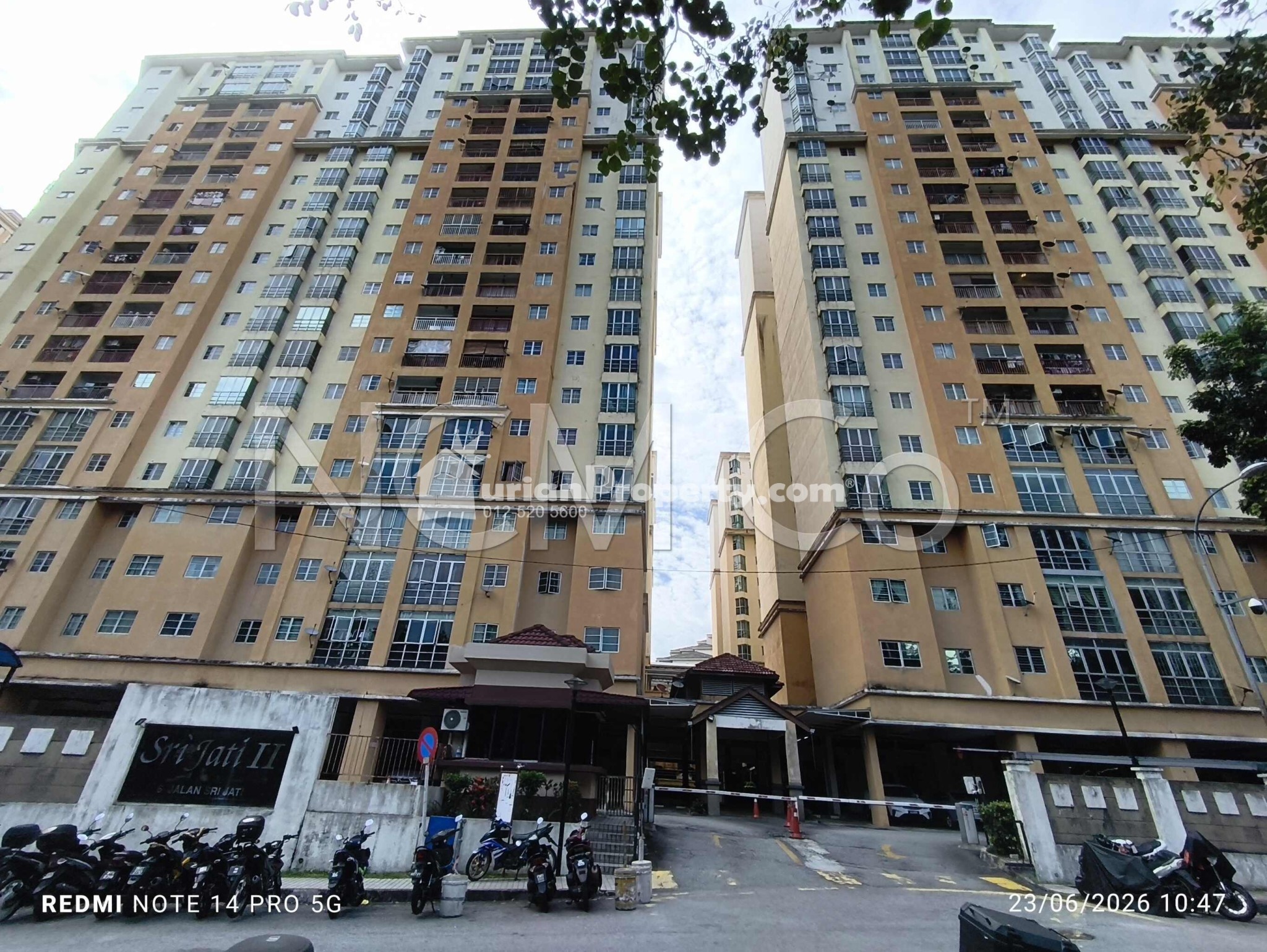 Apartment For Auction at Sri Jati II