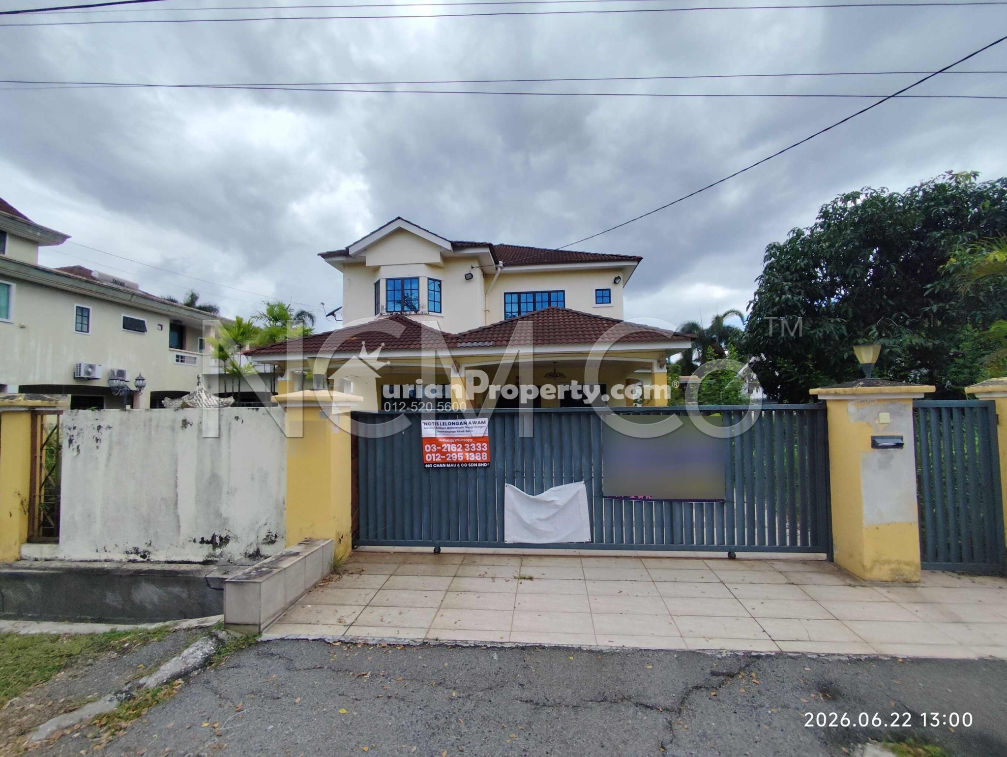 Bungalow House For Auction at Bandar Baru Sri Klebang