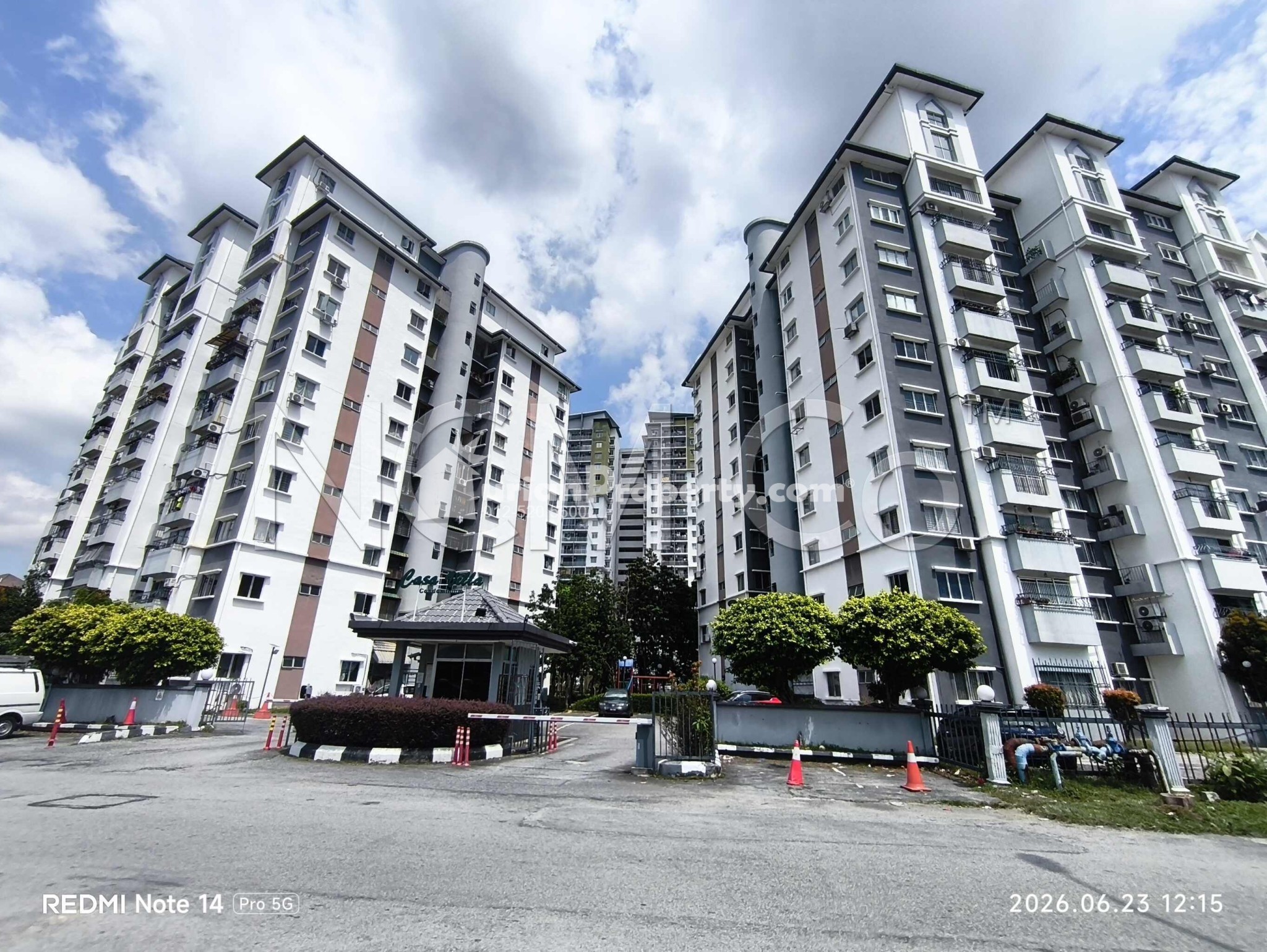 Condo For Auction at Casa Villa