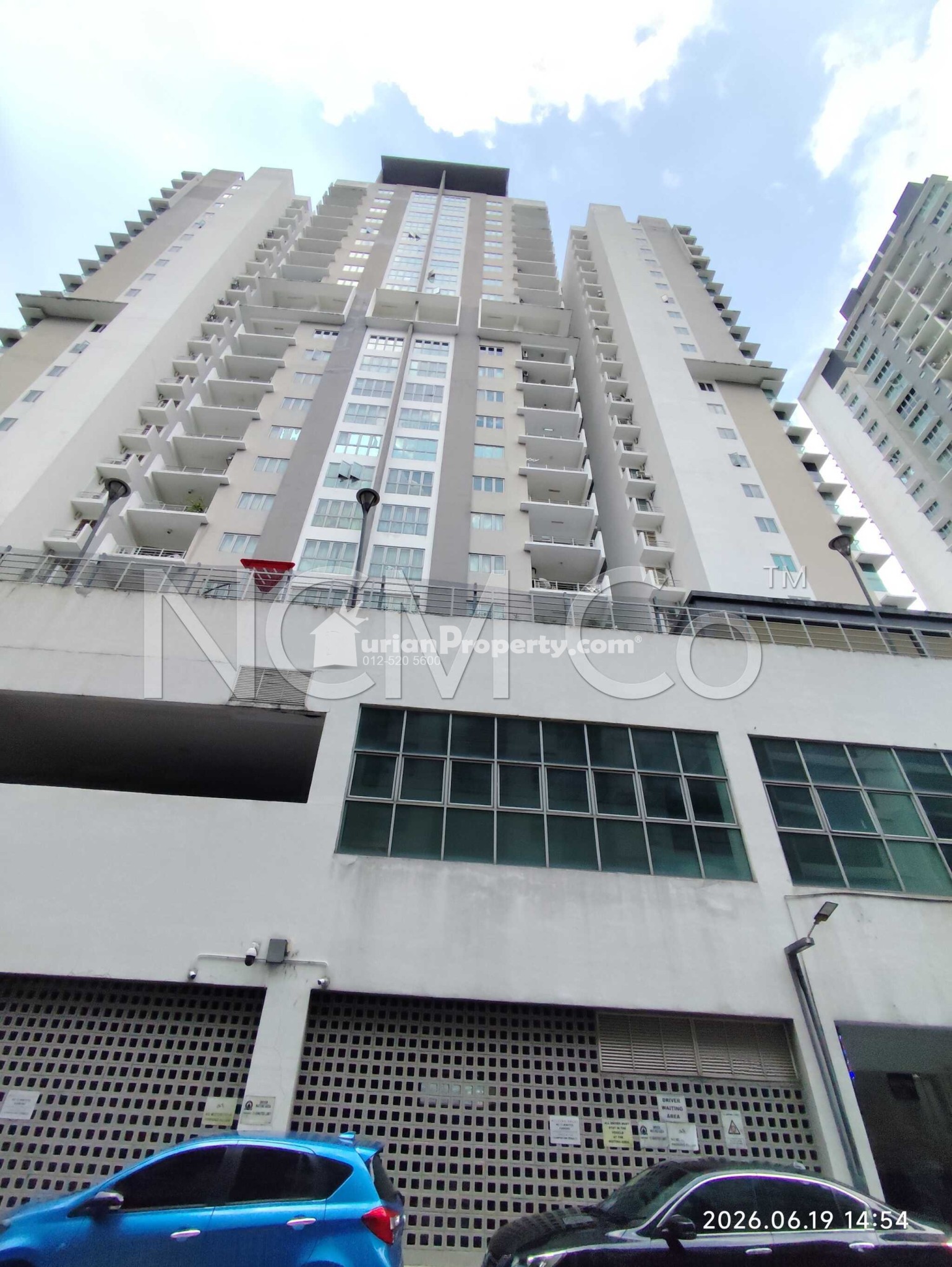 Apartment For Auction at Park @ One South