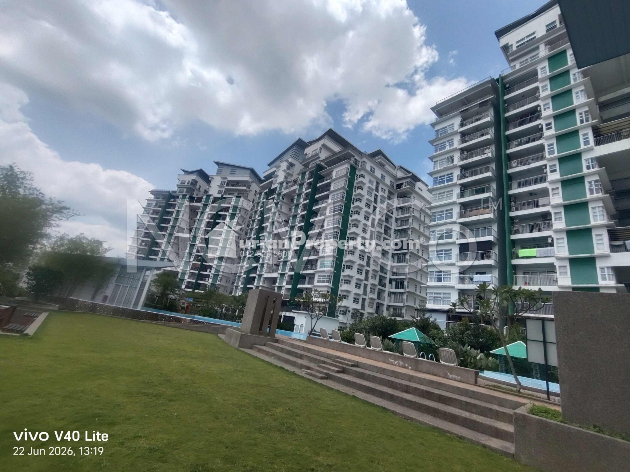 Condo For Auction at D'Pines