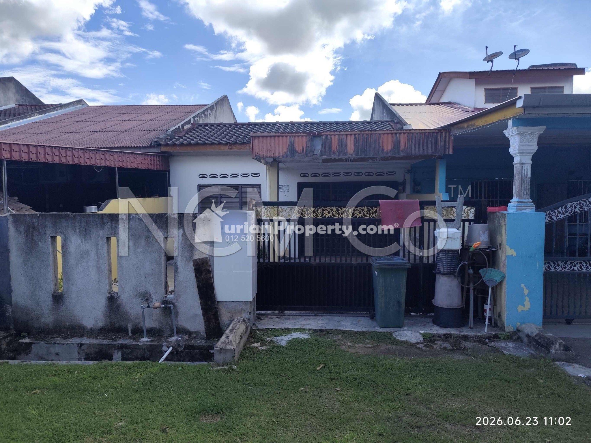Terrace House For Auction at Taman Dindings
