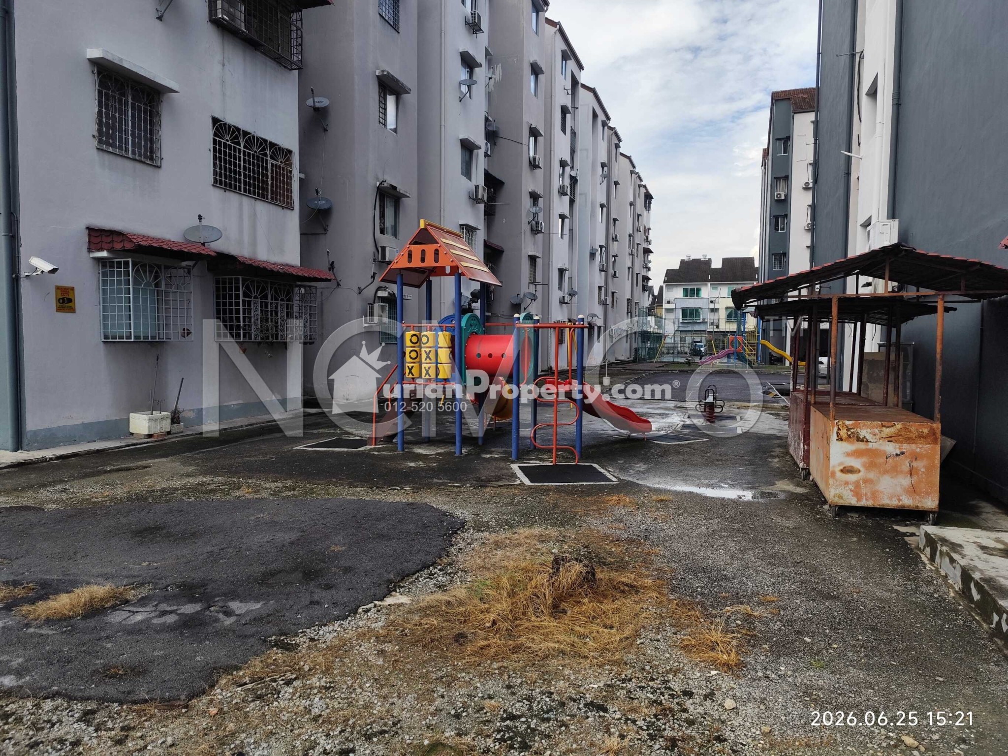 Apartment For Auction at Sri Ros Apartment