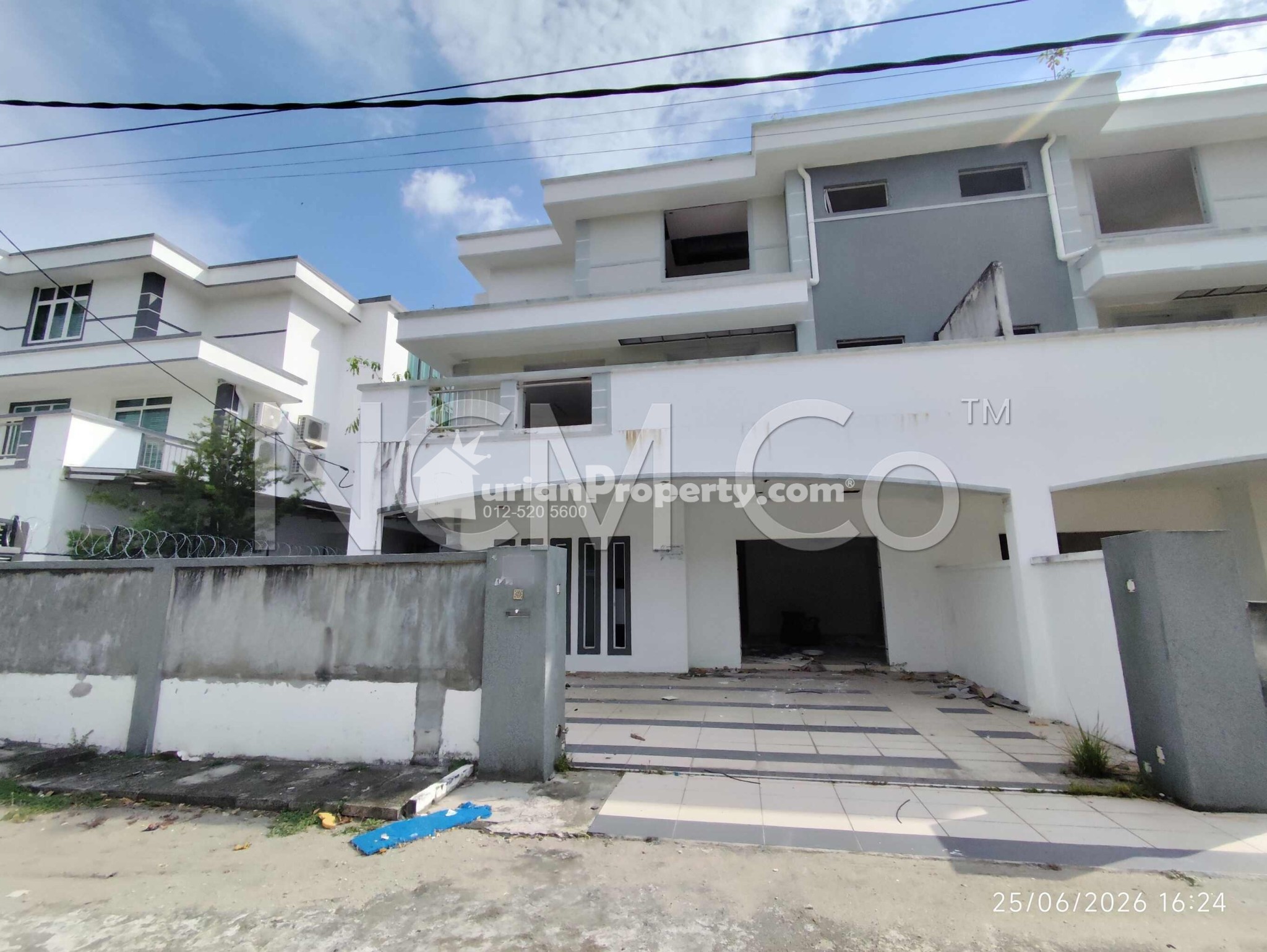 Terrace House For Auction at Taman Sejati