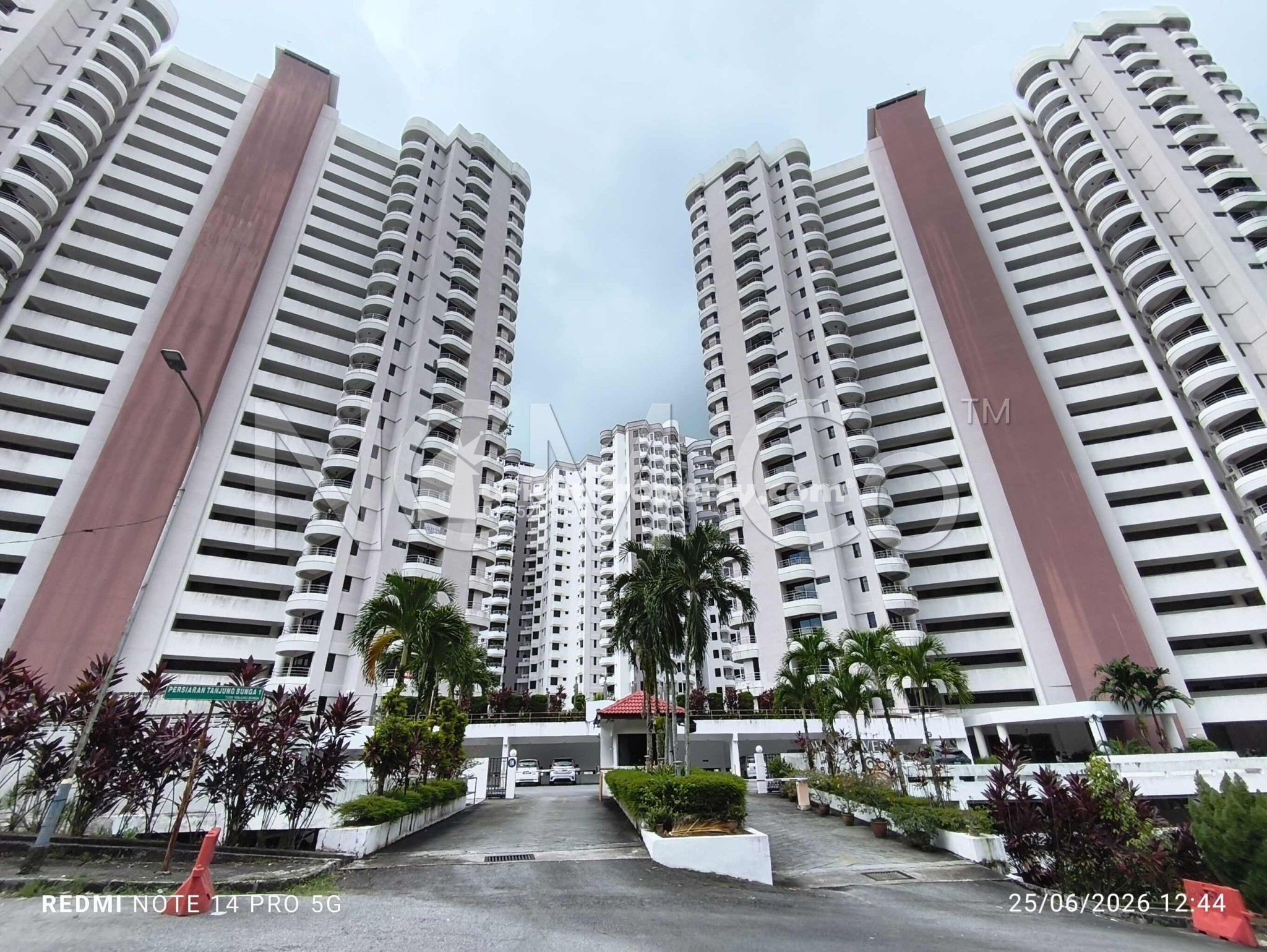 Condo For Auction at Twin Towers