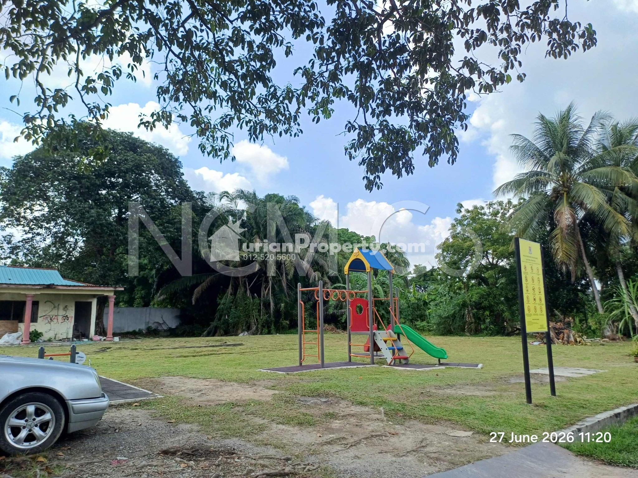 Terrace House For Auction at Taman Desawan
