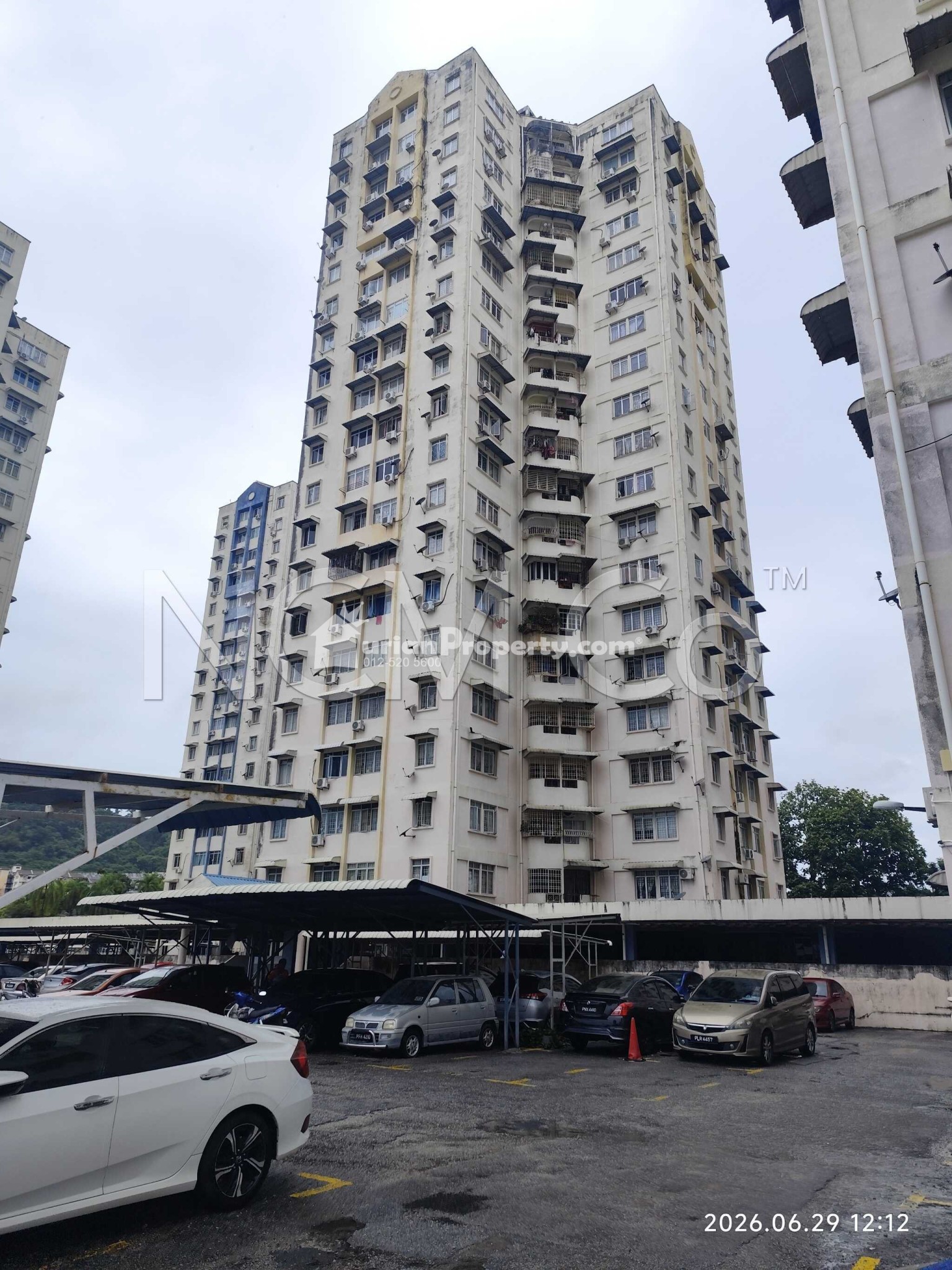 Flat For Auction at Desa Bayan Apartment