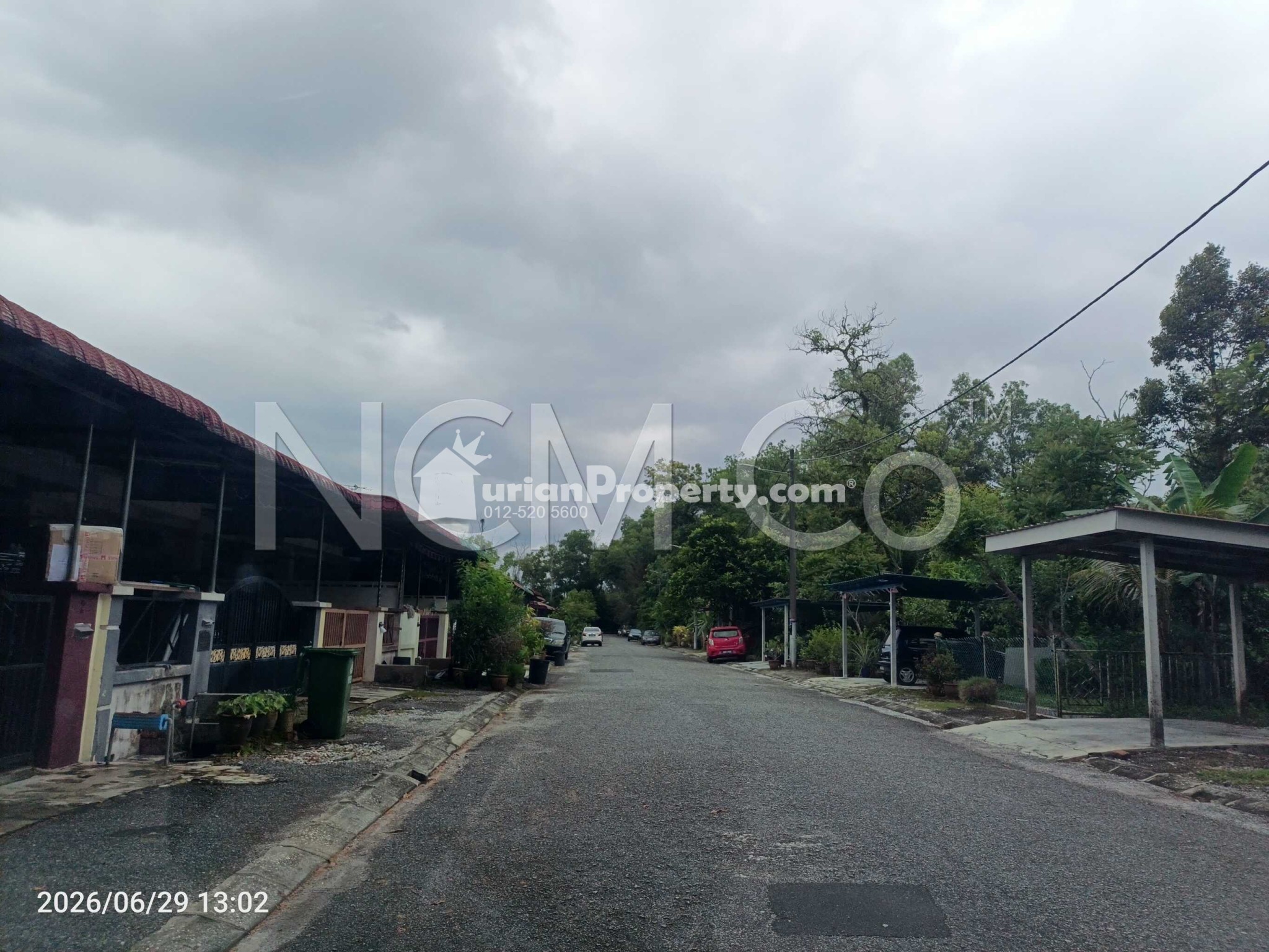 Terrace House For Auction at Puncak Jelapang Indah